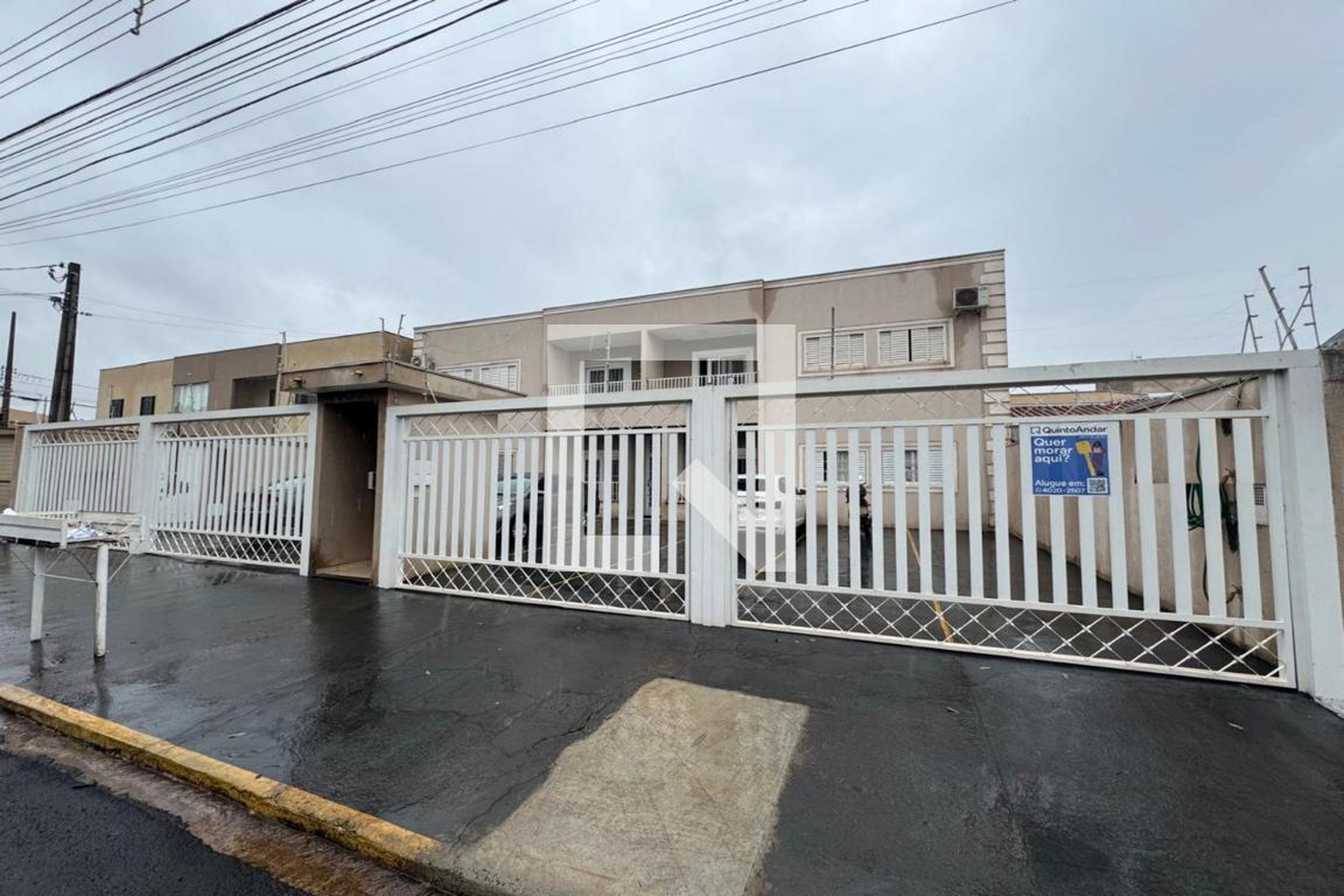 Fachada Condomínio em Rua Brasilina Alves Ferreira, 109