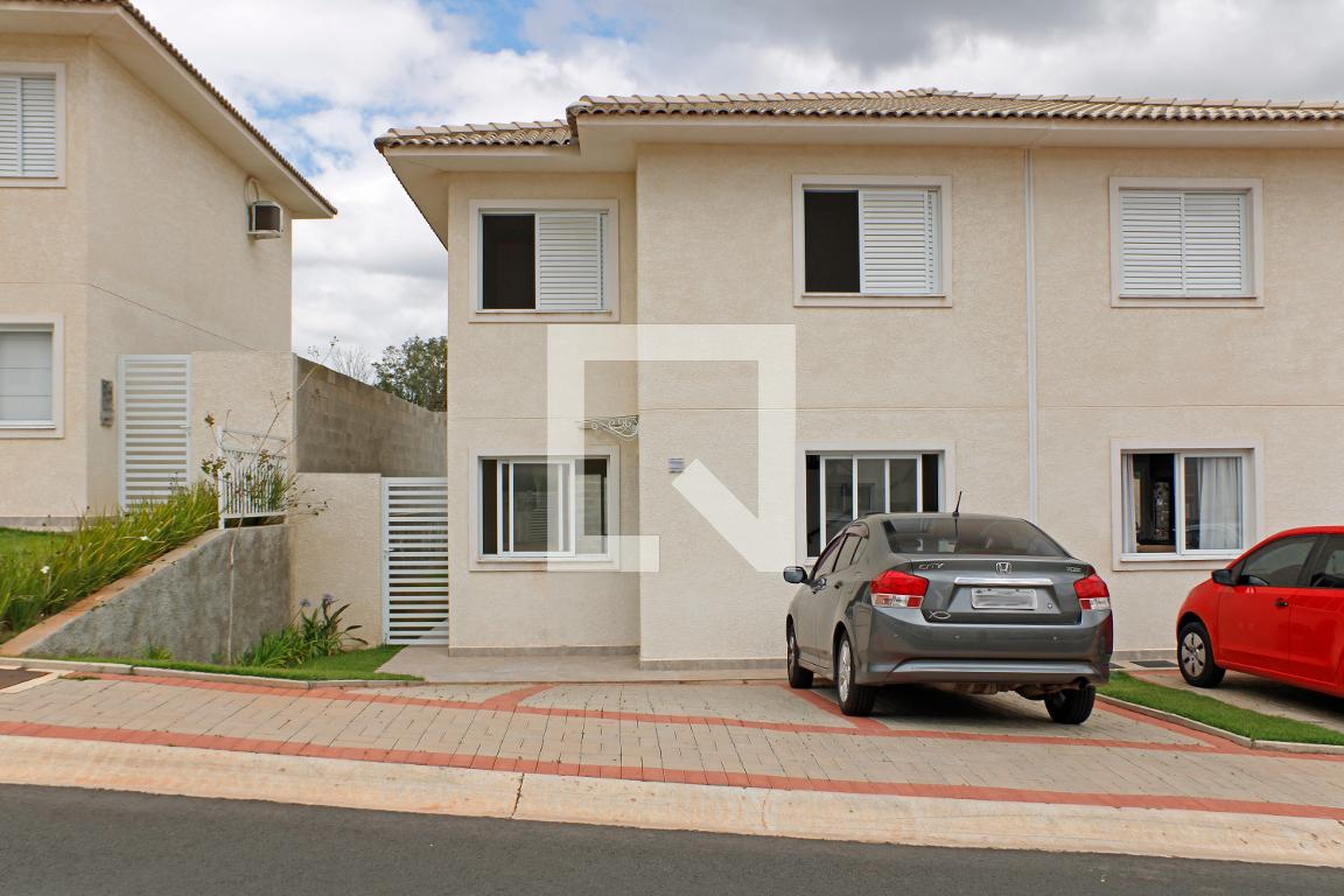 Fachada Condomínio Vila Quinta dos Manacás