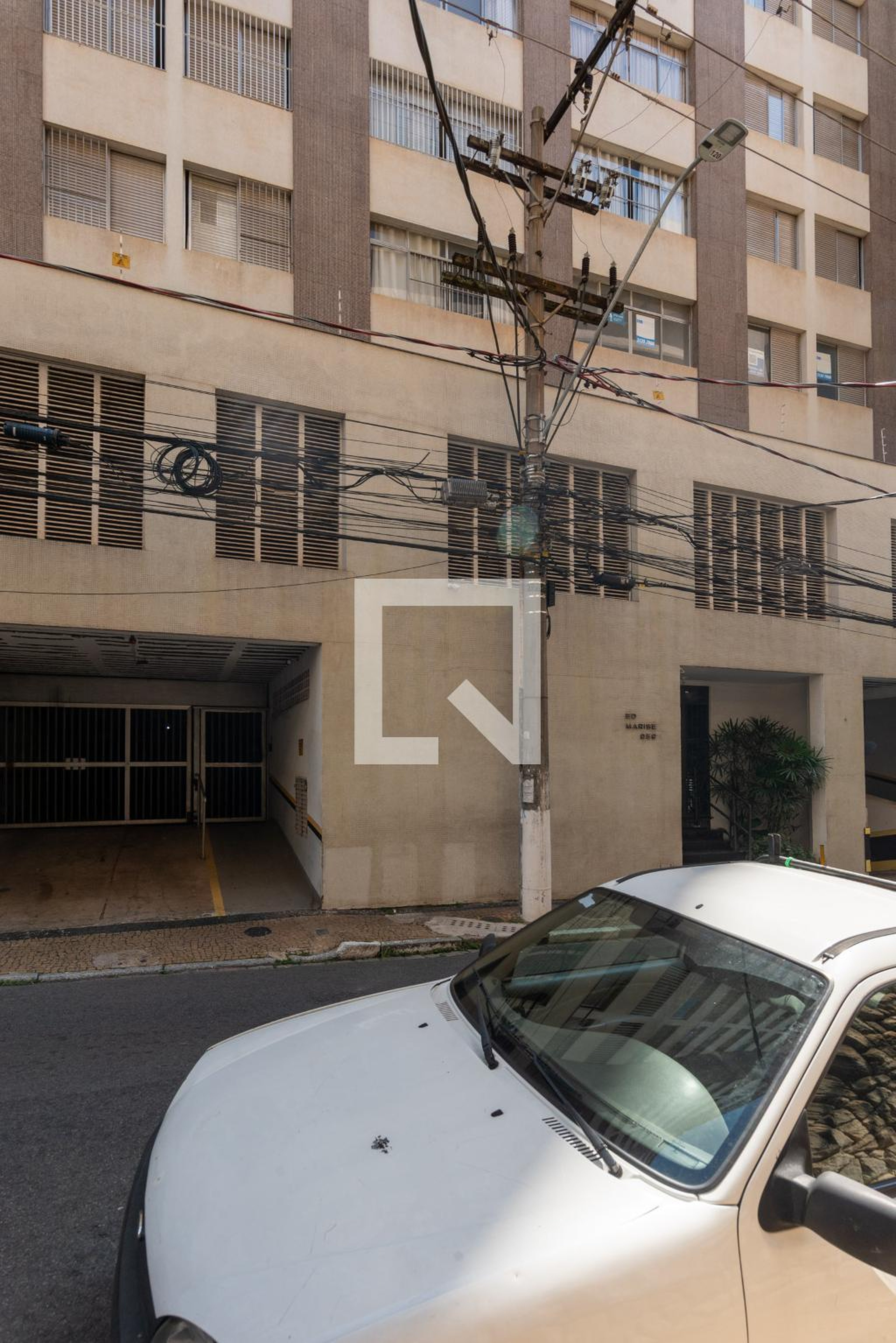 Fachada Condomínio em Rua Doutor Quirino, 959