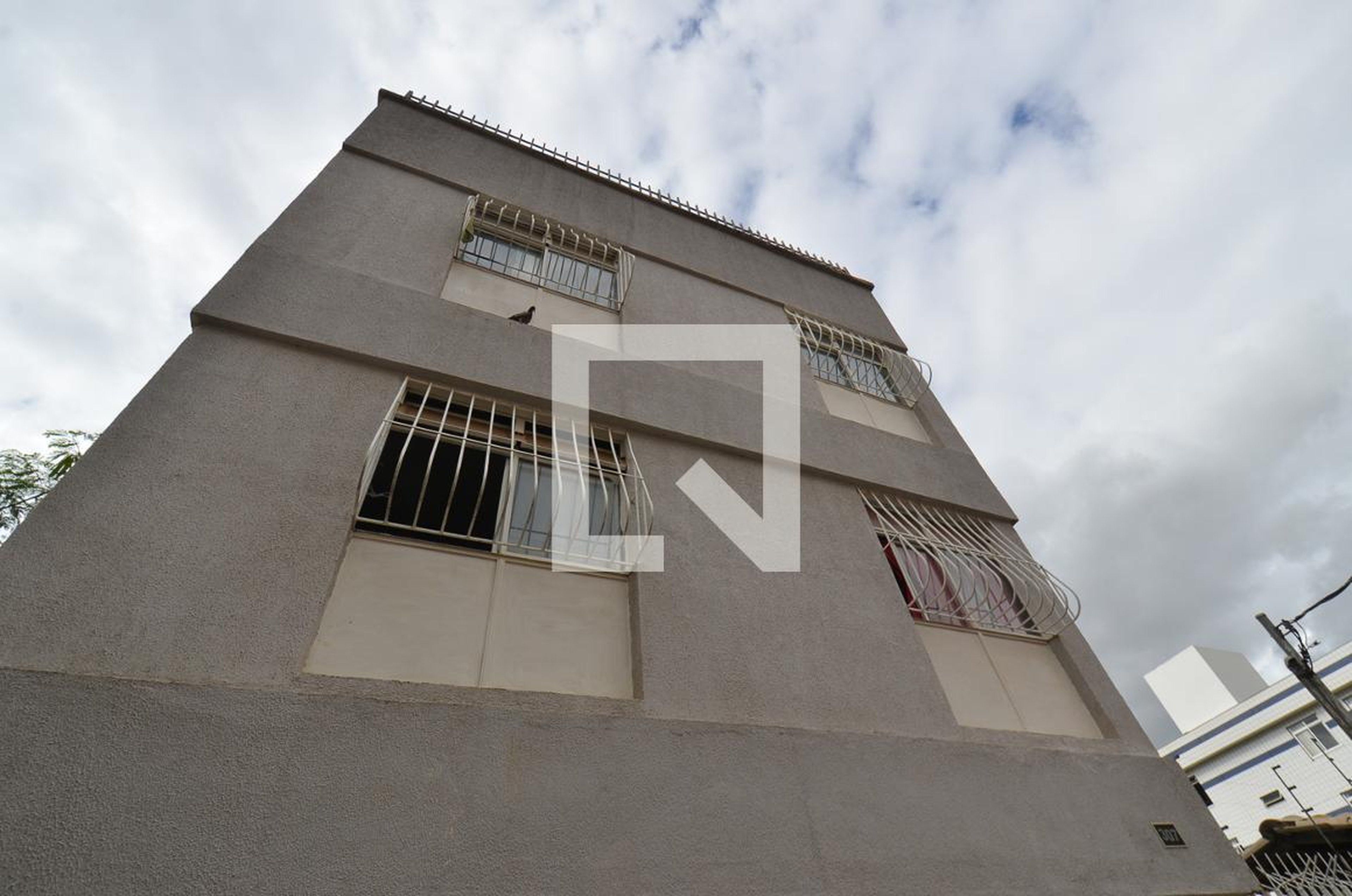 Fachada Condomínio em Rua Alberto Bressane, 307