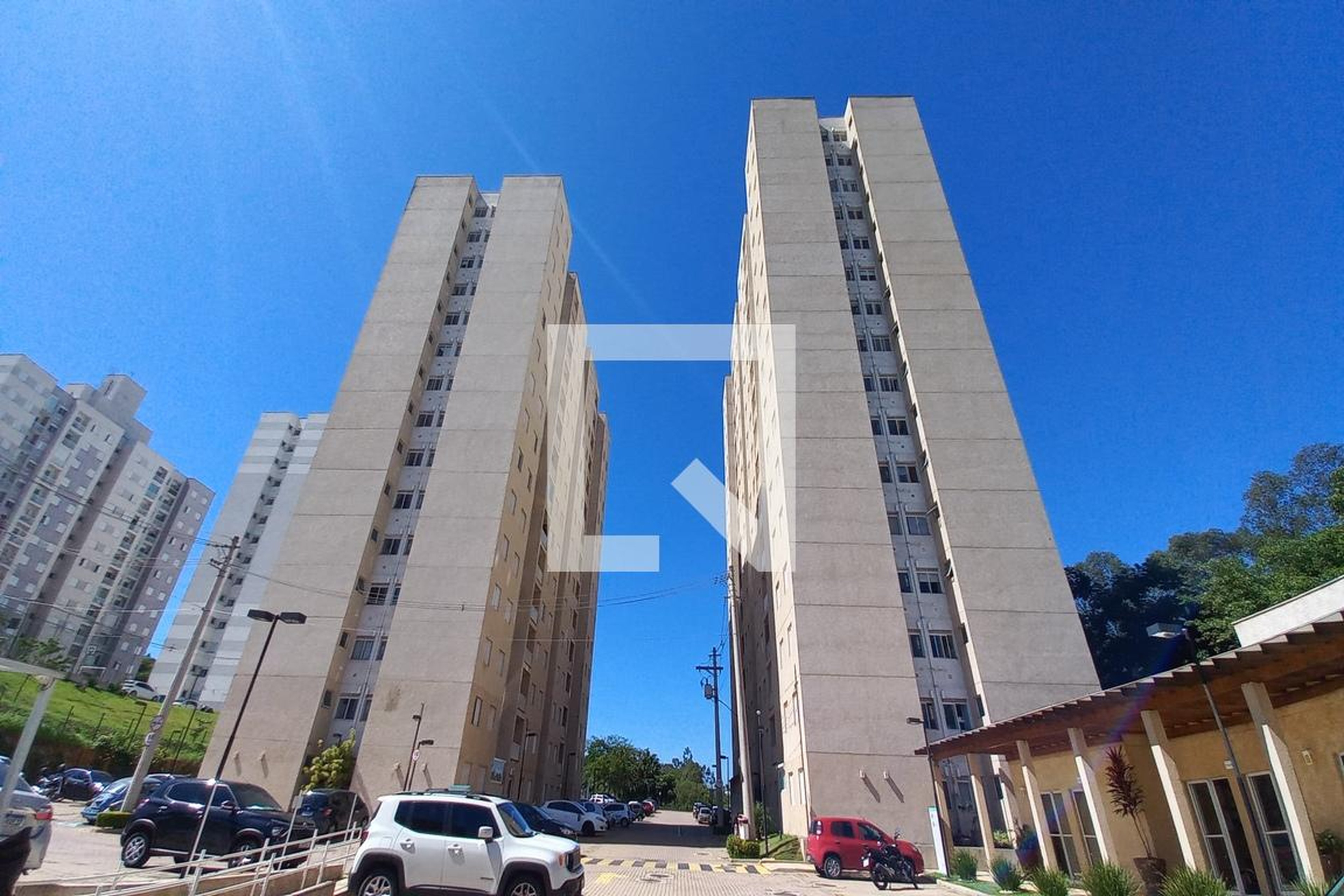 Fachada do Prédio Condomínio em Rua Vítor Meirelles, 417