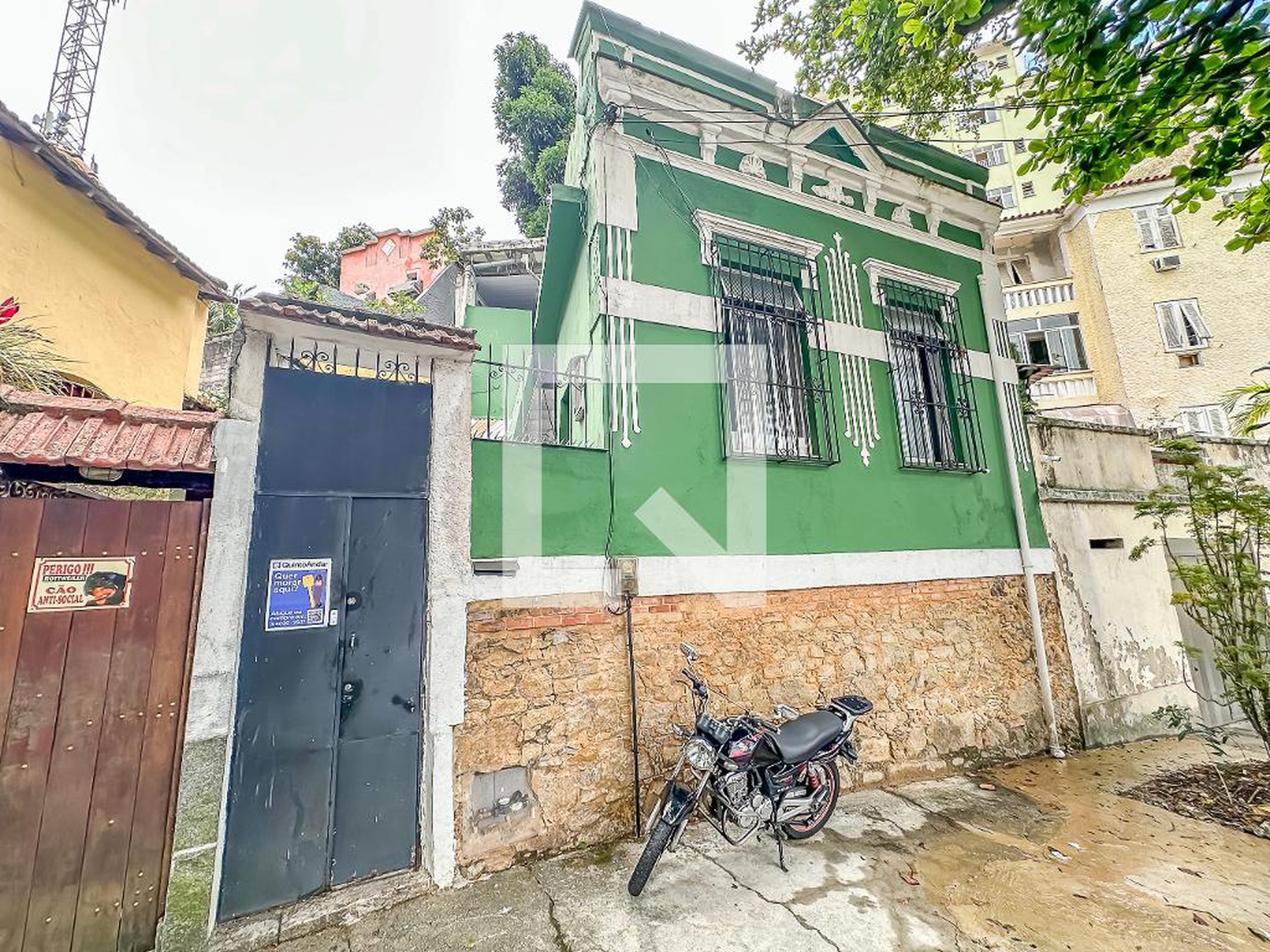 Fachada Condomínio em Rua Cardoso Júnior, 286