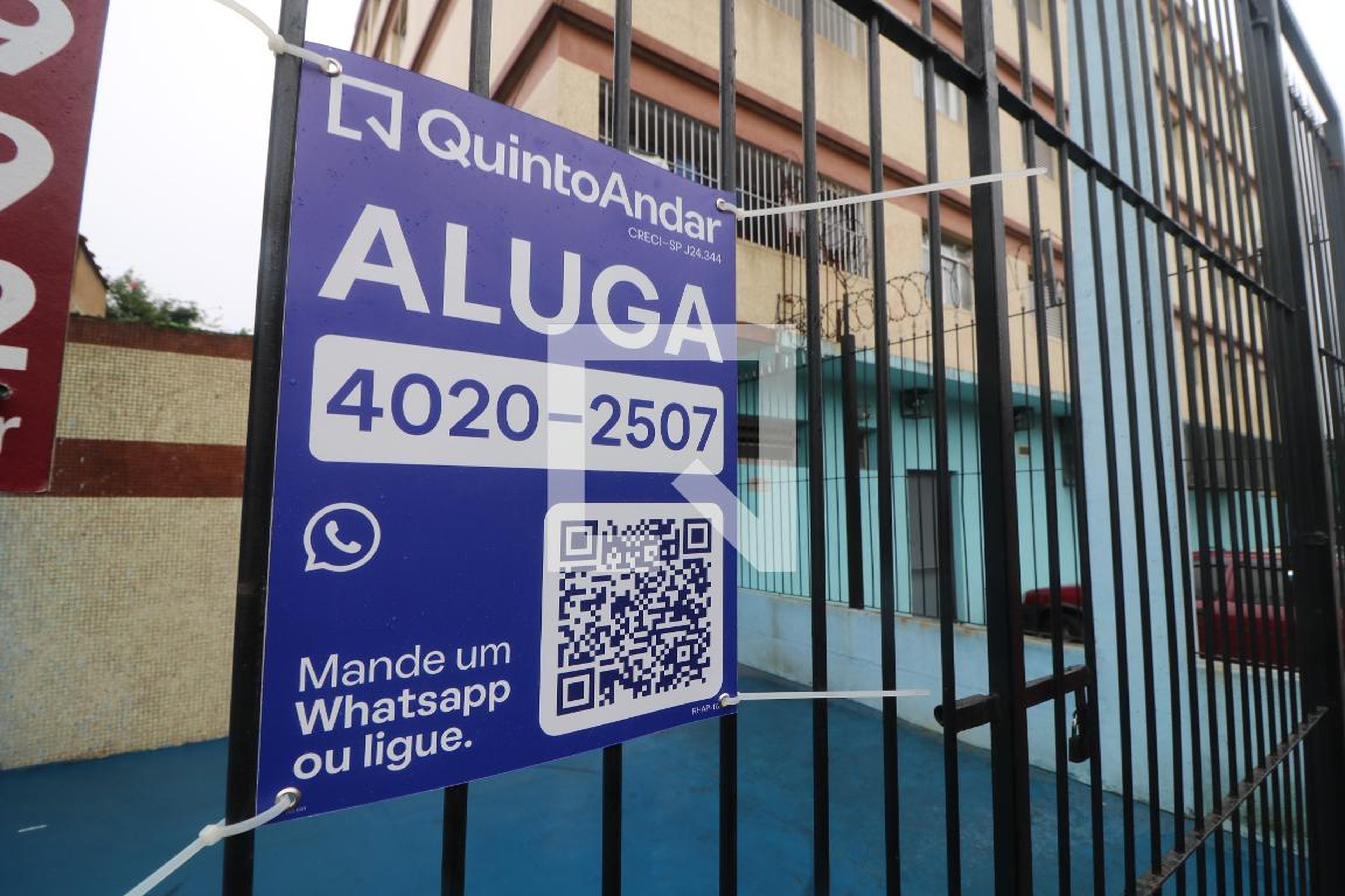 Fachada Condomínio em Rua Doutor Aureliano da Silva Arruda, 642