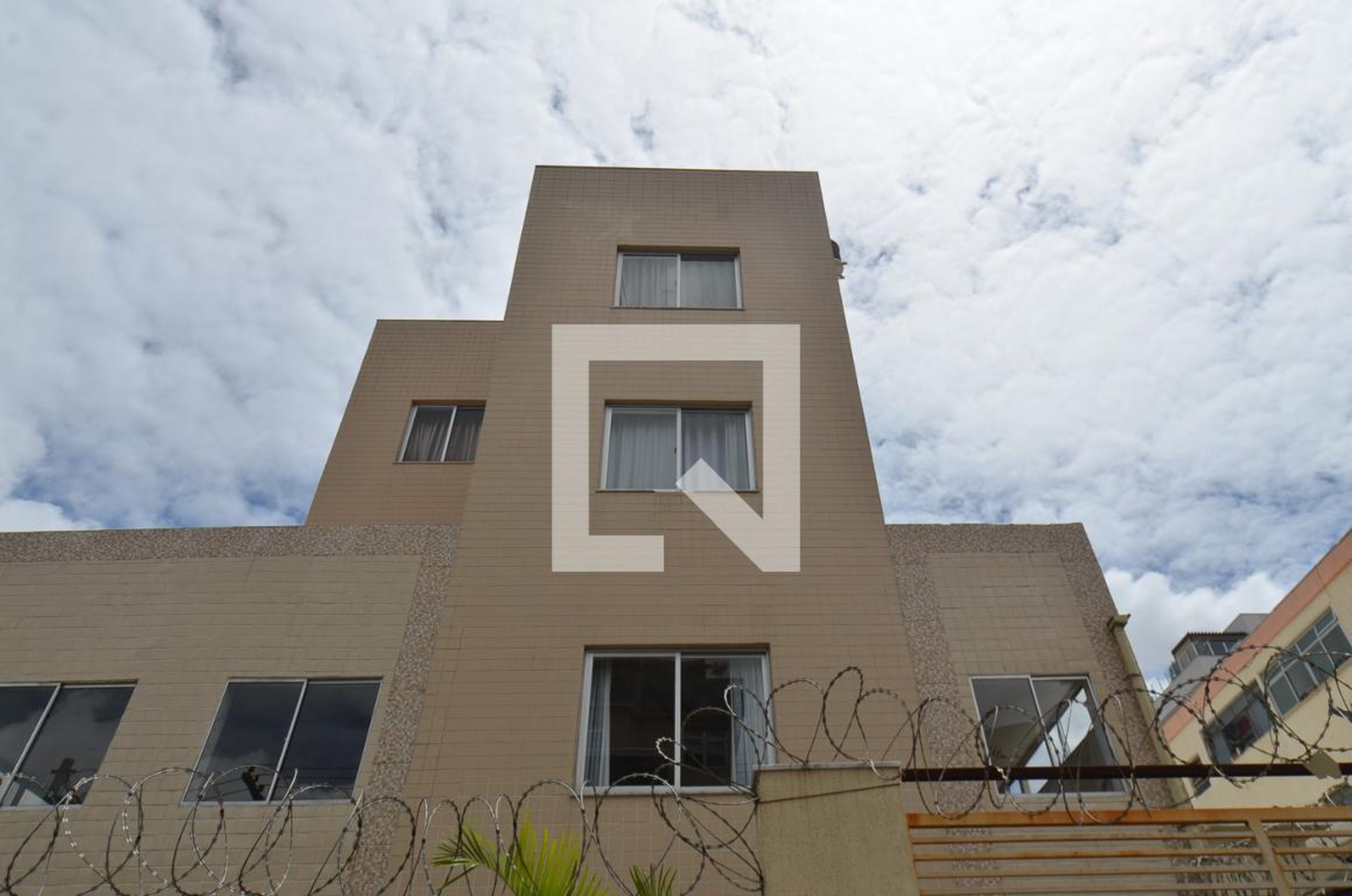 Fachada Condomínio em Rua São Roque, 521