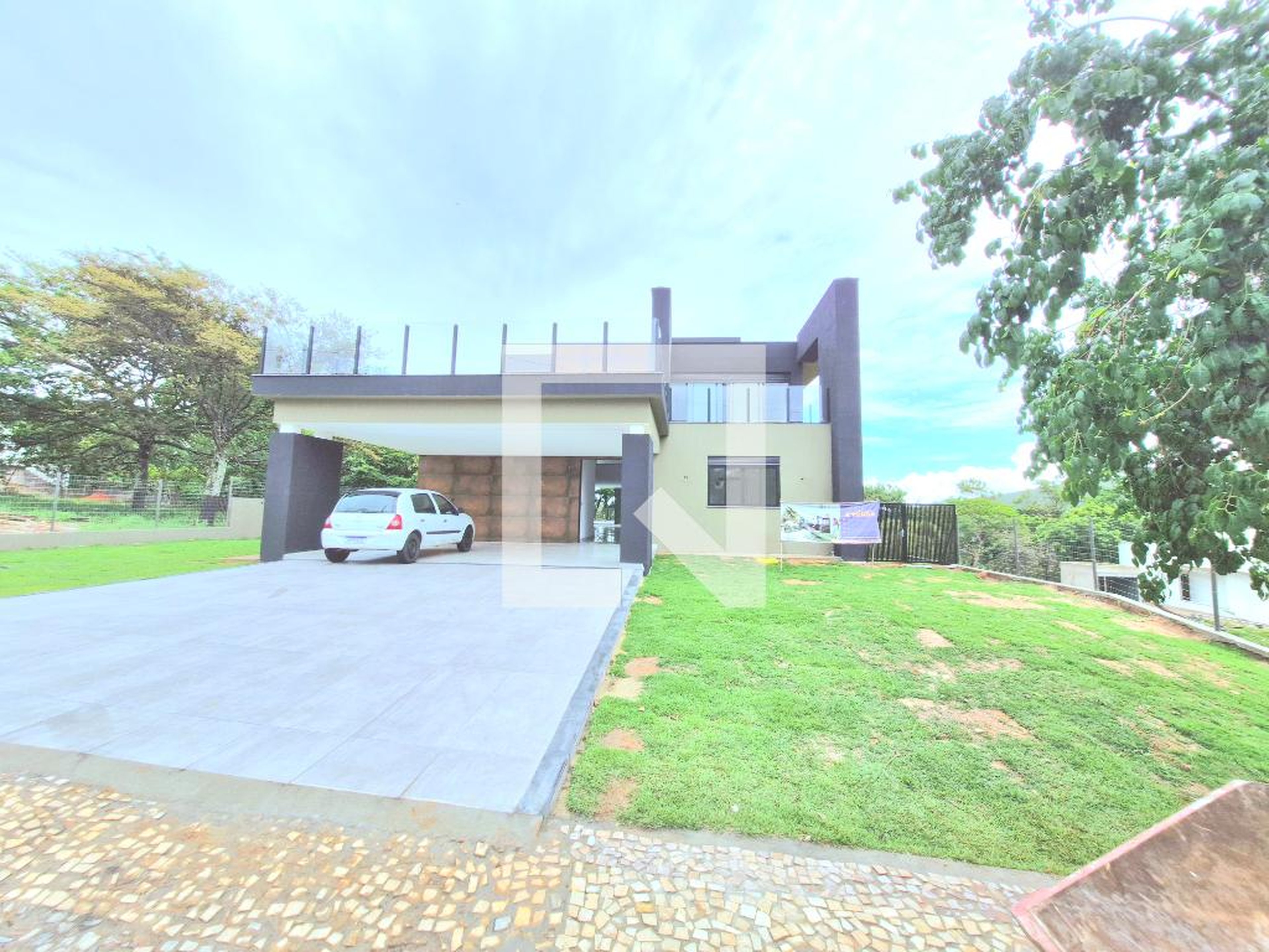 Fachada Condomínio em Rua Rita de Cássia Saborido, 1153