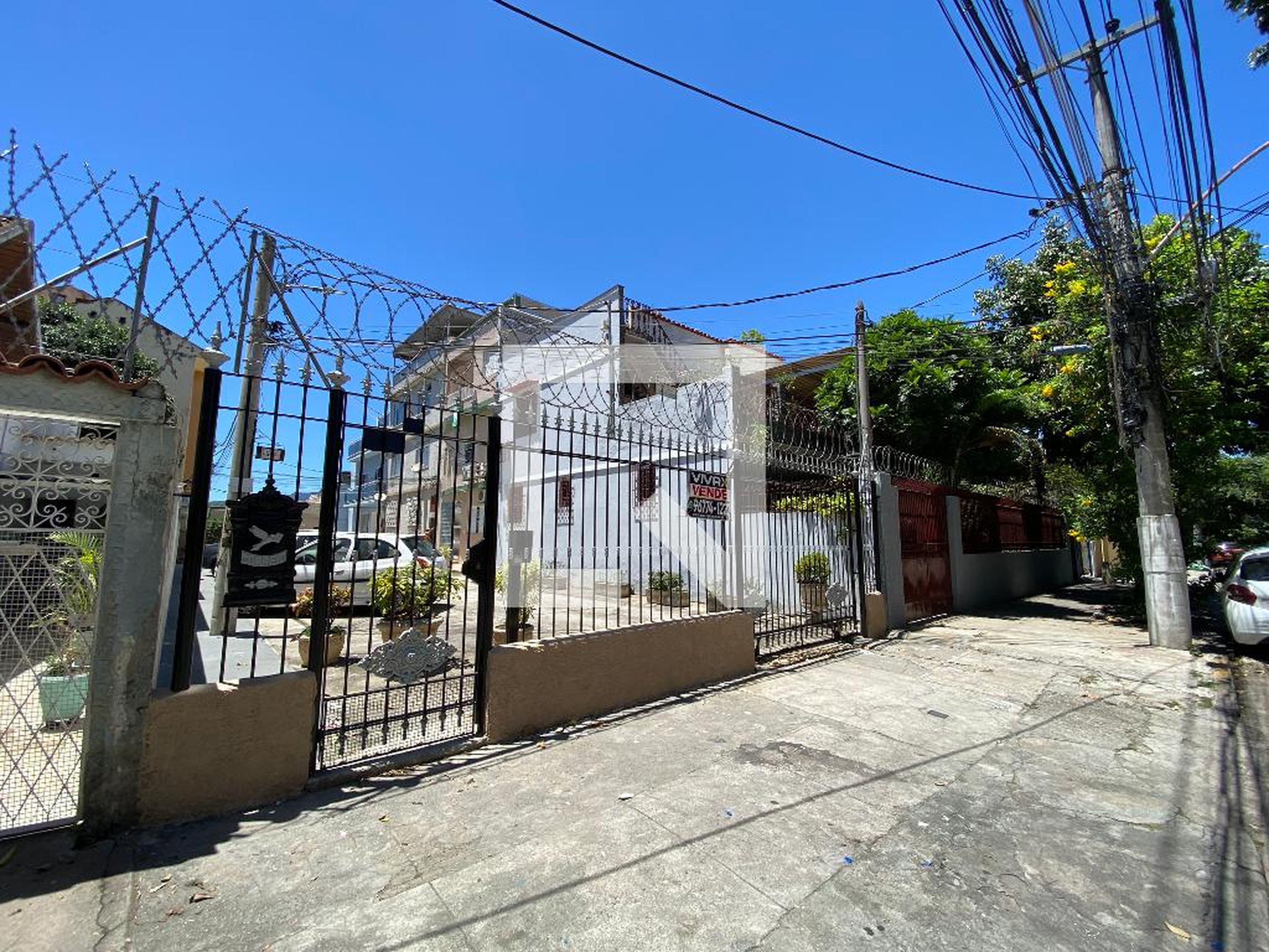 Fachada Condomínio em Rua García Redondo, 56