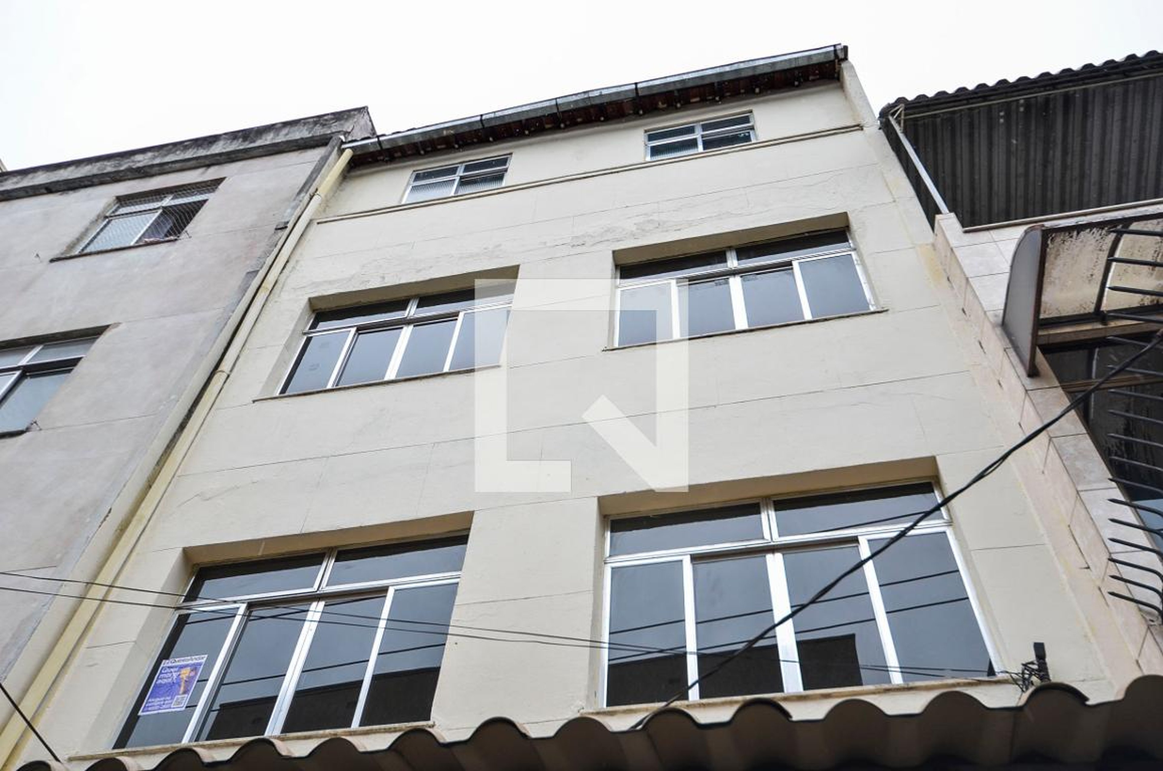 Fachada Condomínio em Rua Torres Homem, 725