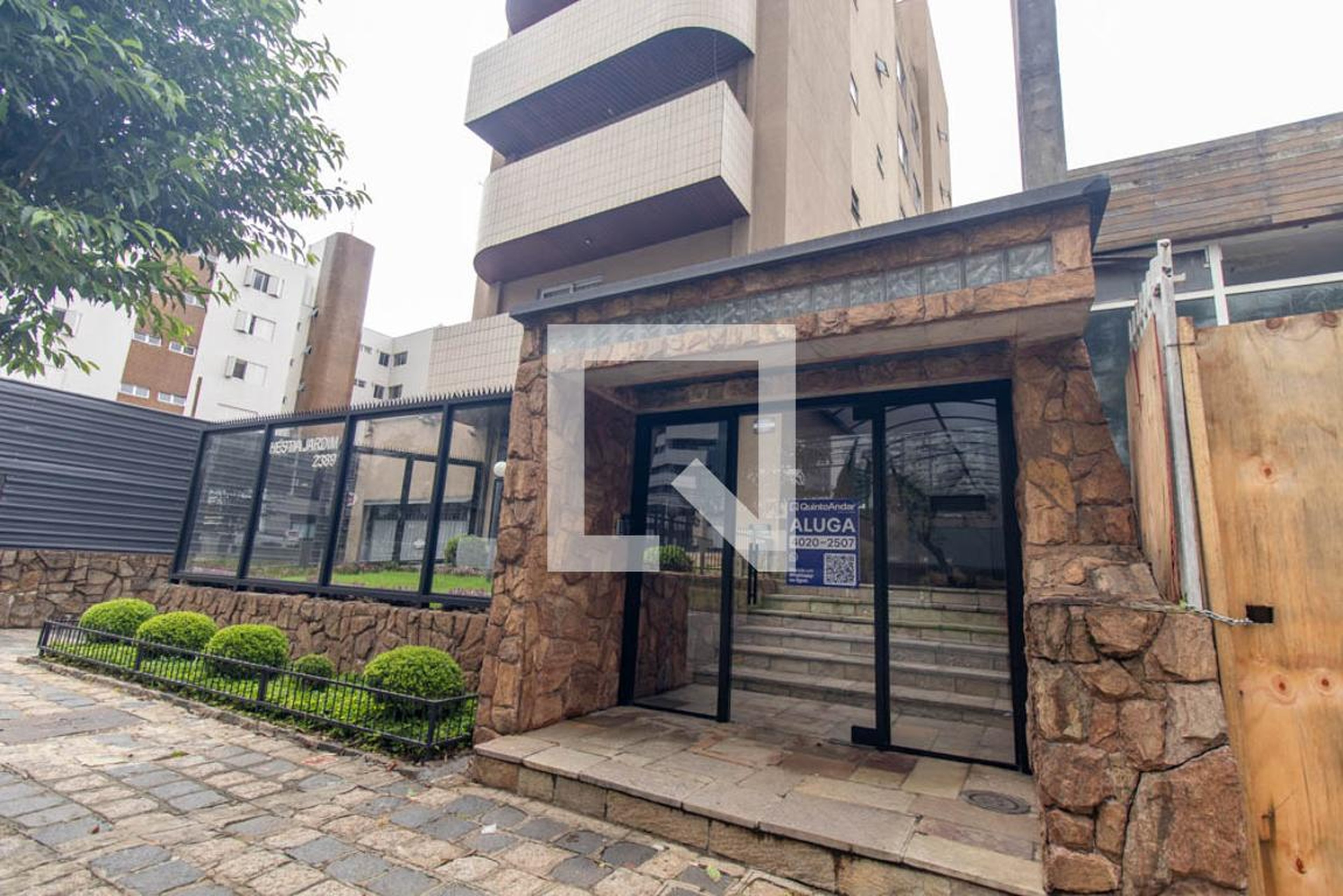 Fachada do Condomínio Condomínio em Avenida Silva Jardim, 2389