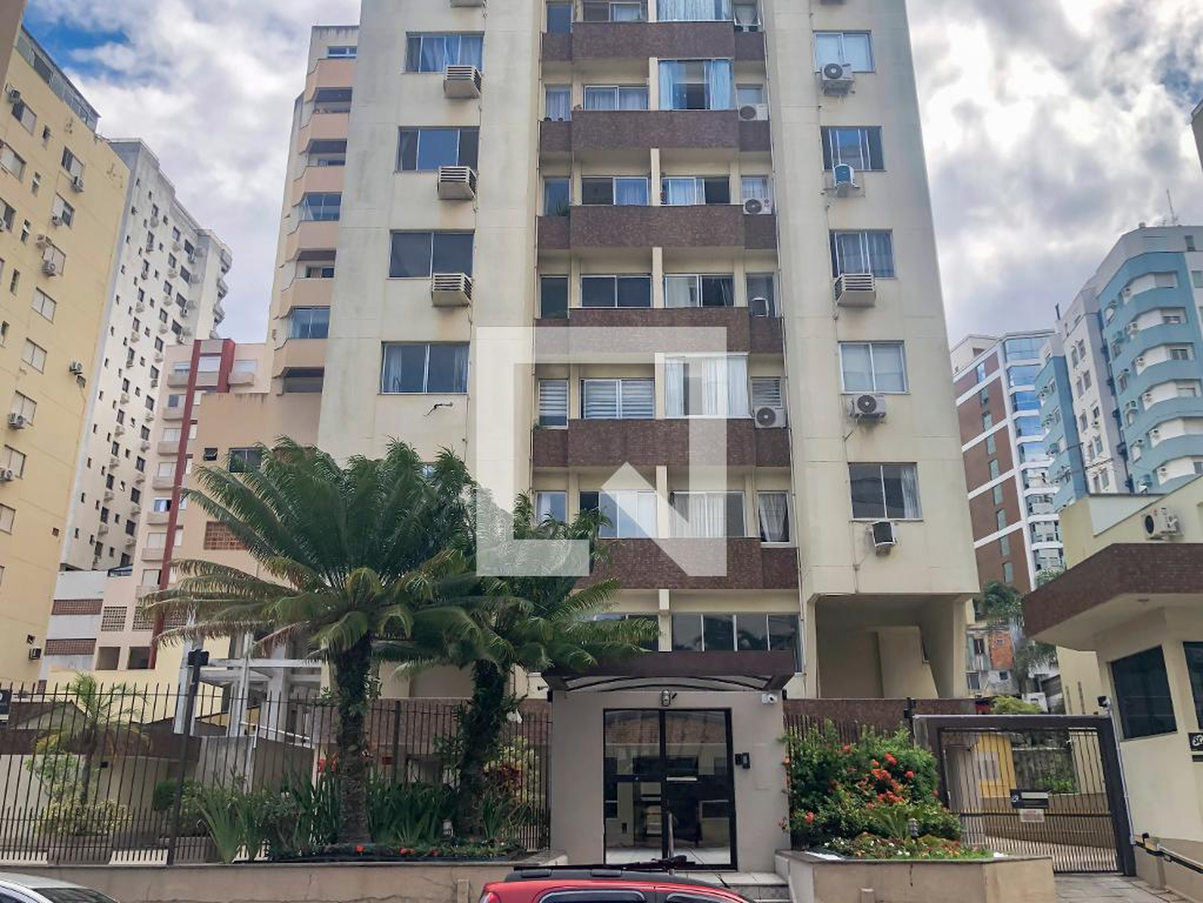 Fachada Condomínio Carrera