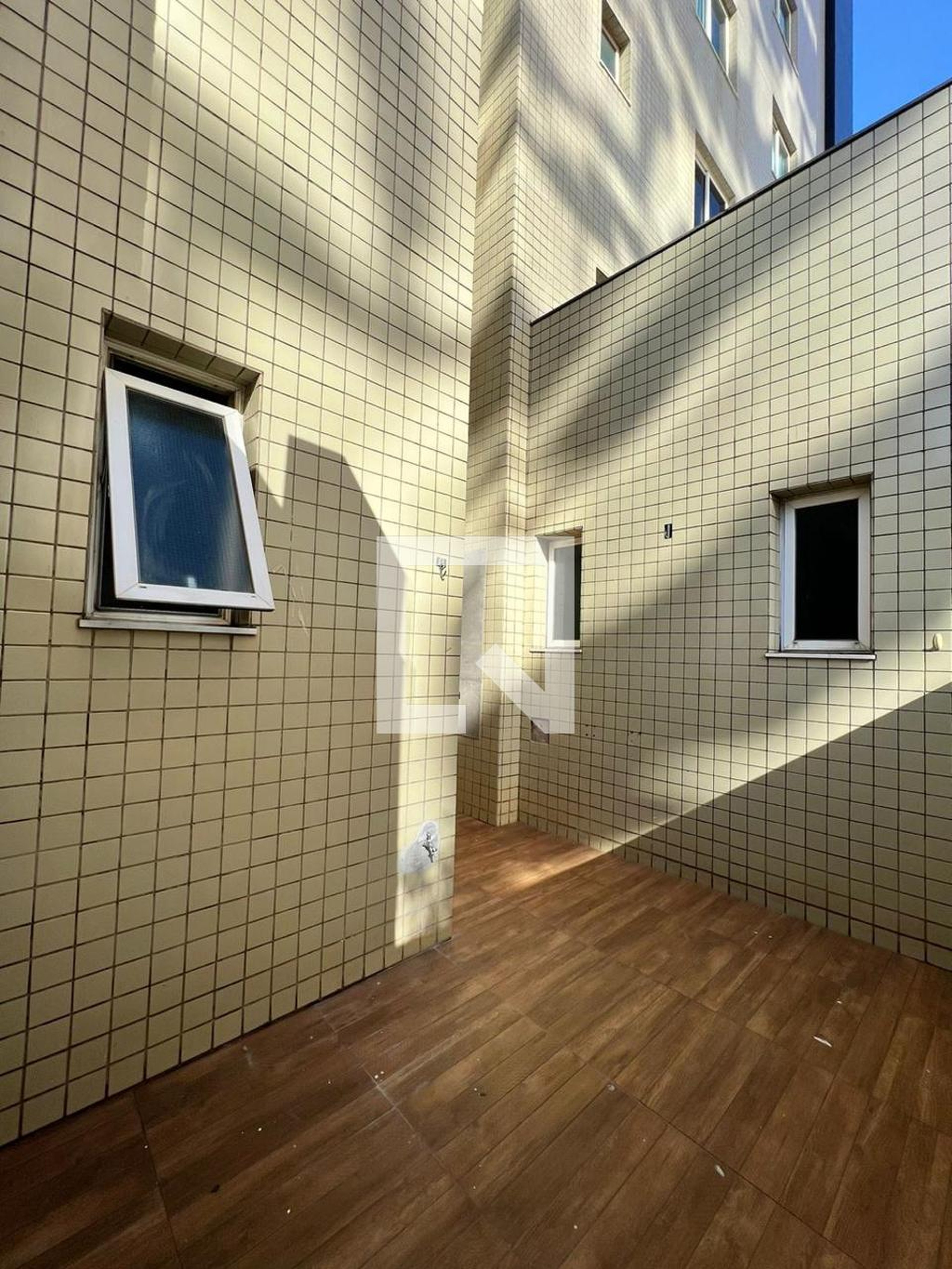 Área Externa - Edifício Renoir