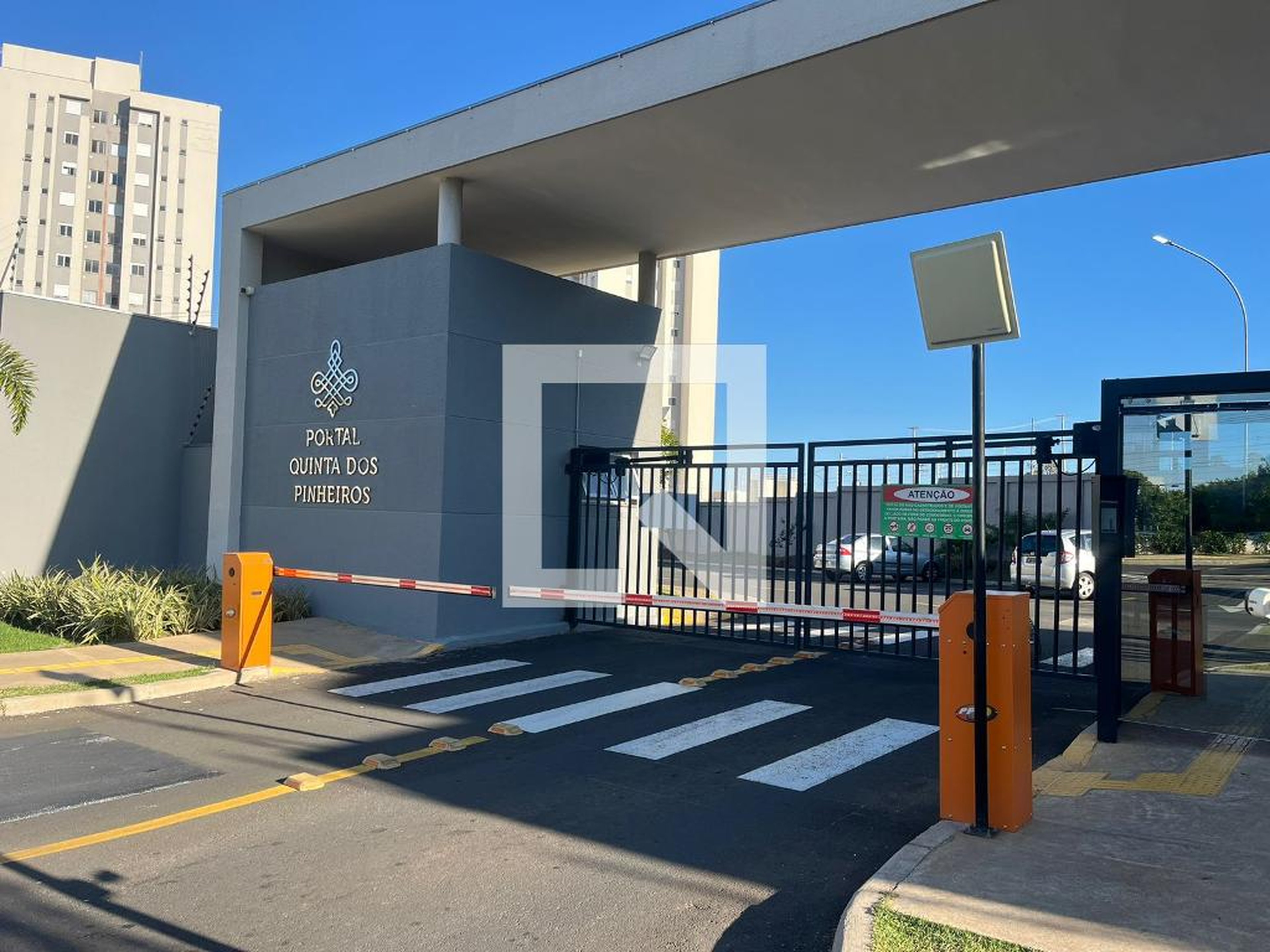 Fachada Condomínio Portal Quinta dos Pinheiros