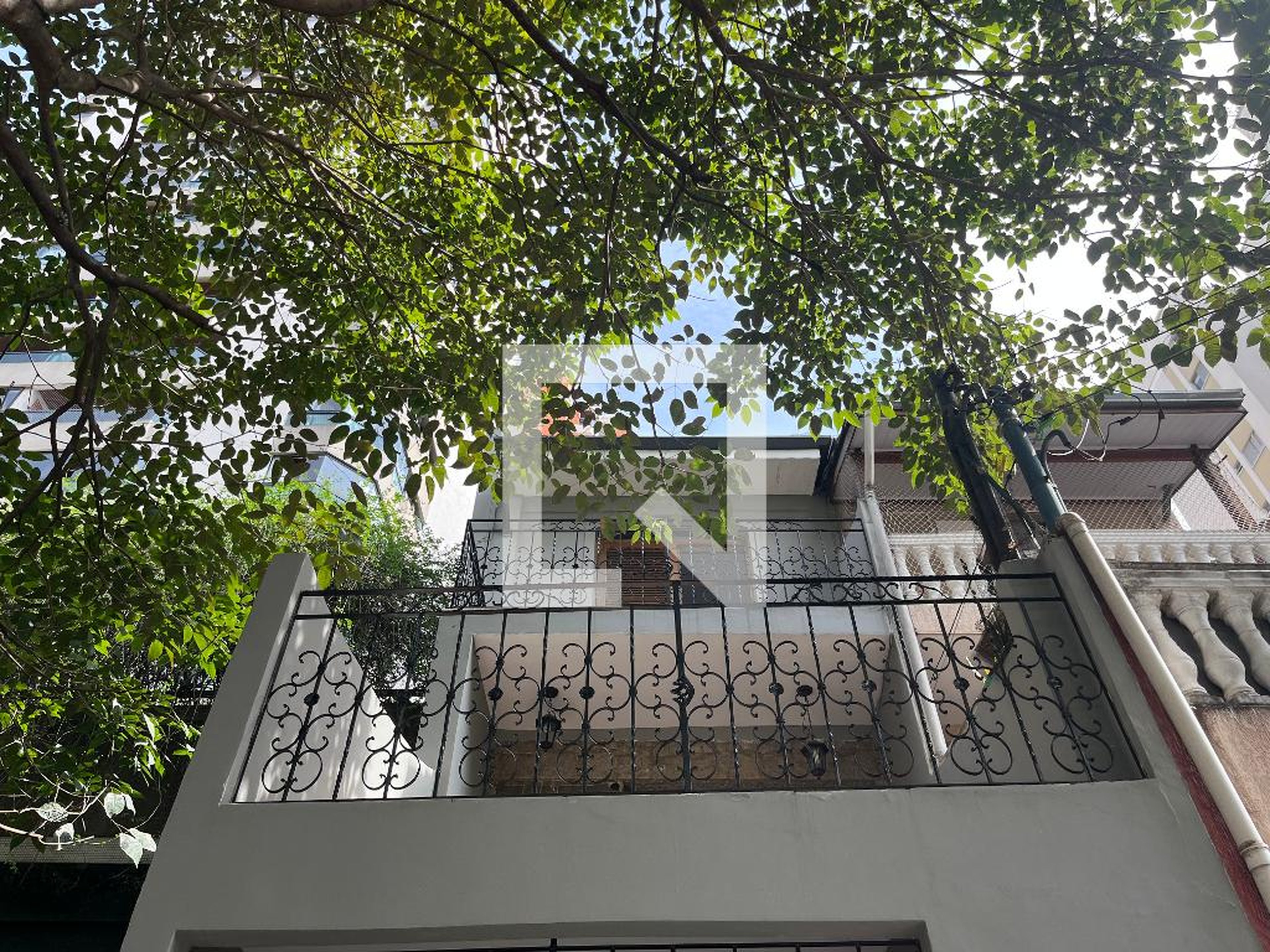 Fachada Condomínio em Rua Diana, 722