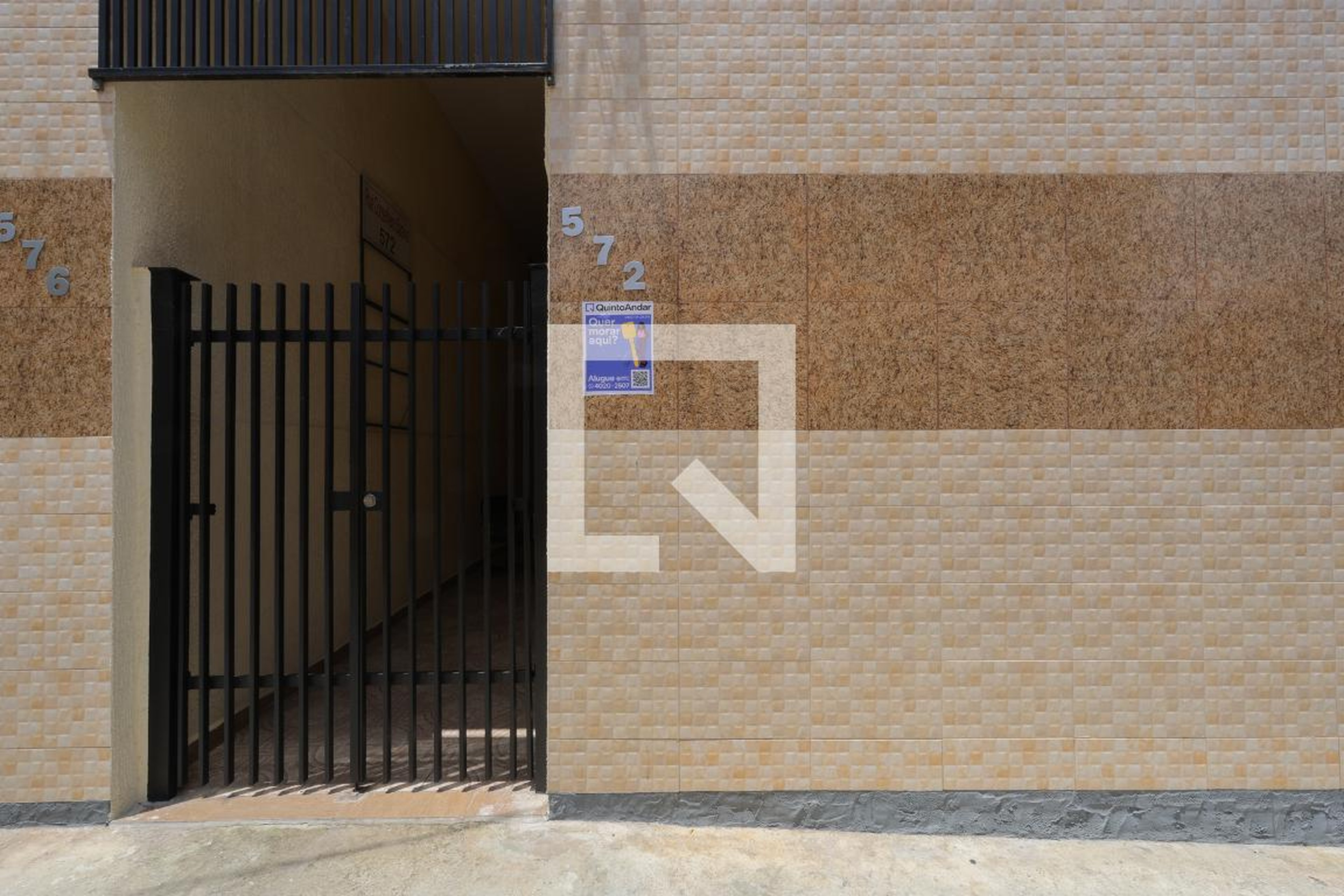 Fachada do condomínio Condomínio em Rua Conselheiro Saraiva, 572