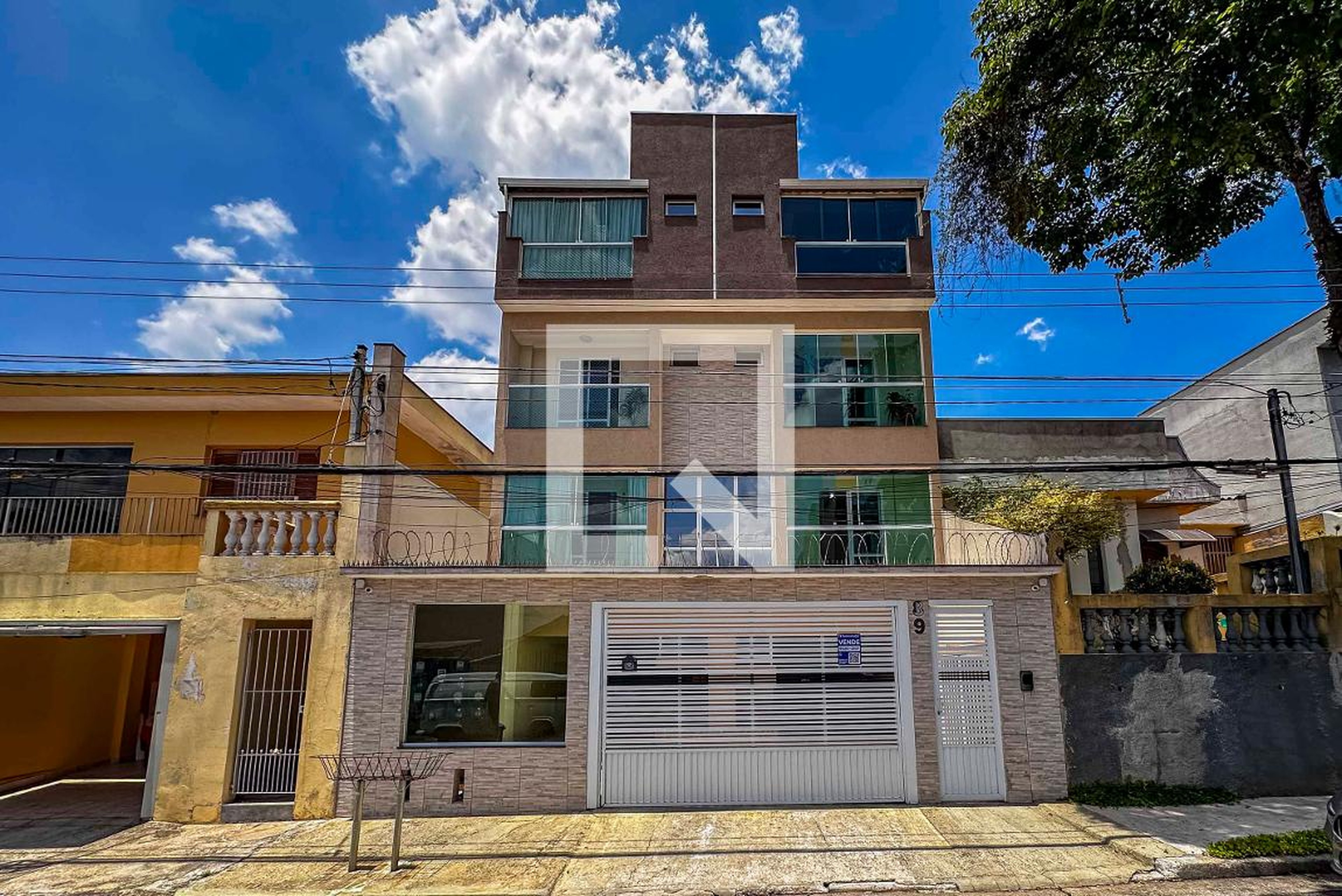 Fachada Condomínio em Rua Amarílis, 89