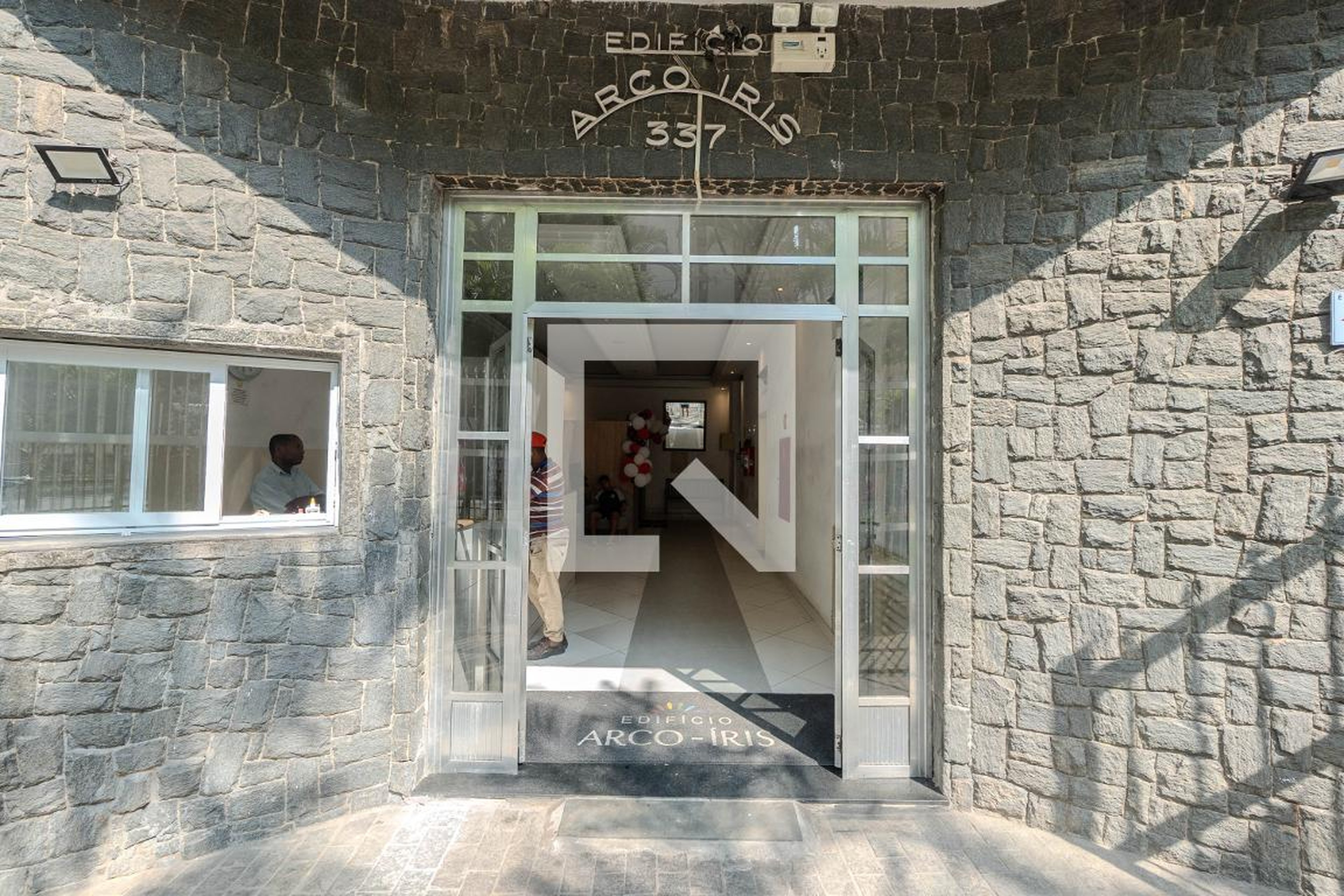 Fachada Condomínio em Avenida Nove de Julho, 338