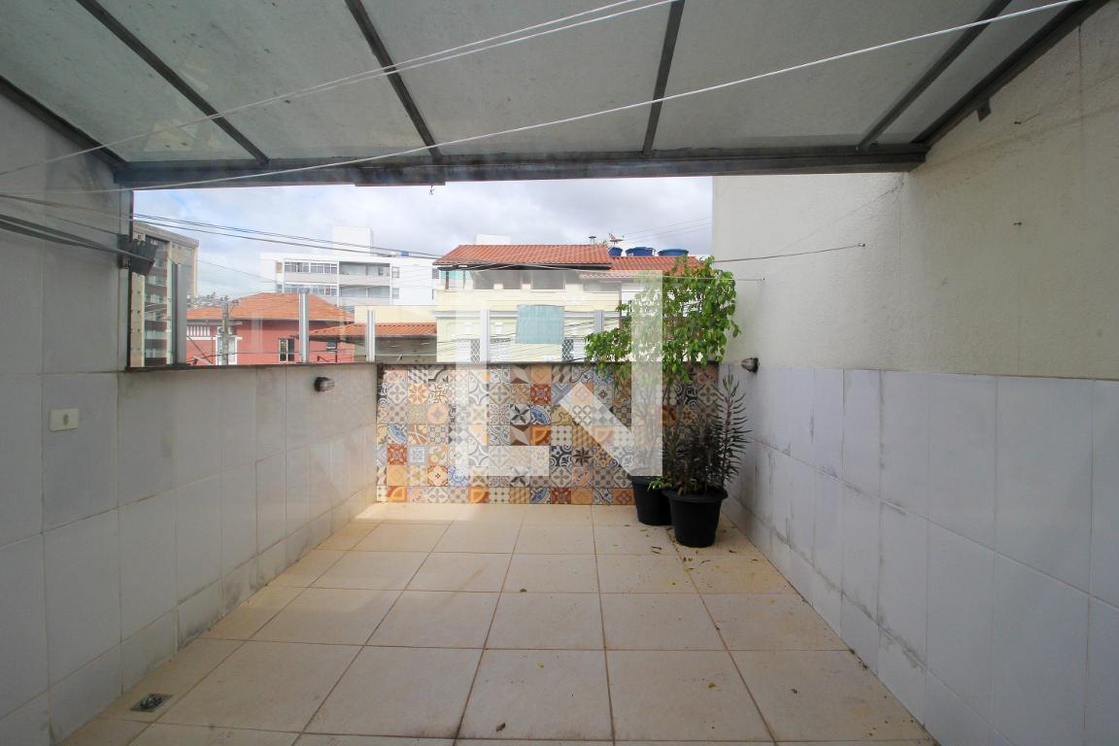 Área Externa Condomínio em Rua Varginha, 308