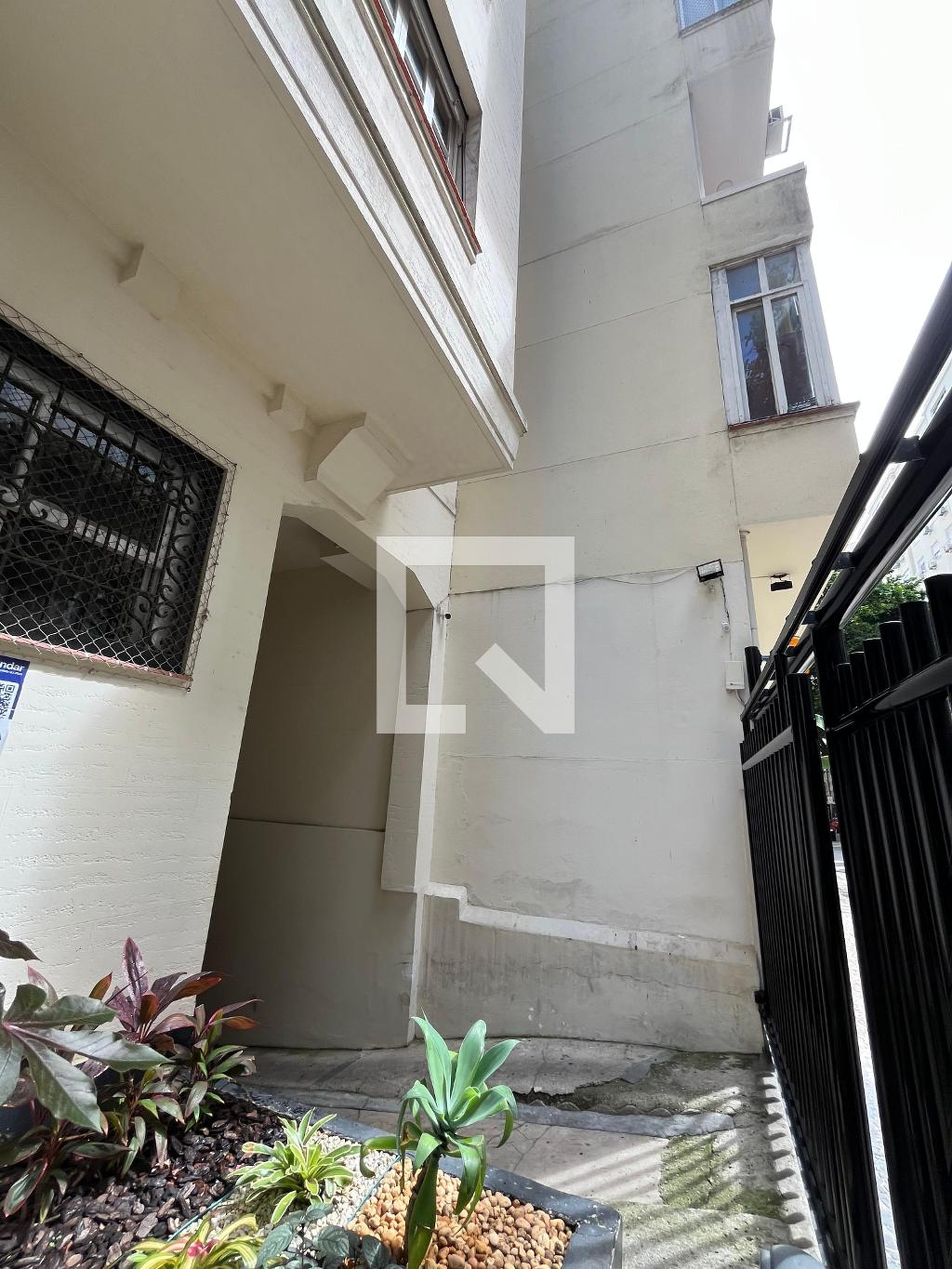 Fachada do Prédio Condomínio em Rua Conselheiro Lafaiete, 61