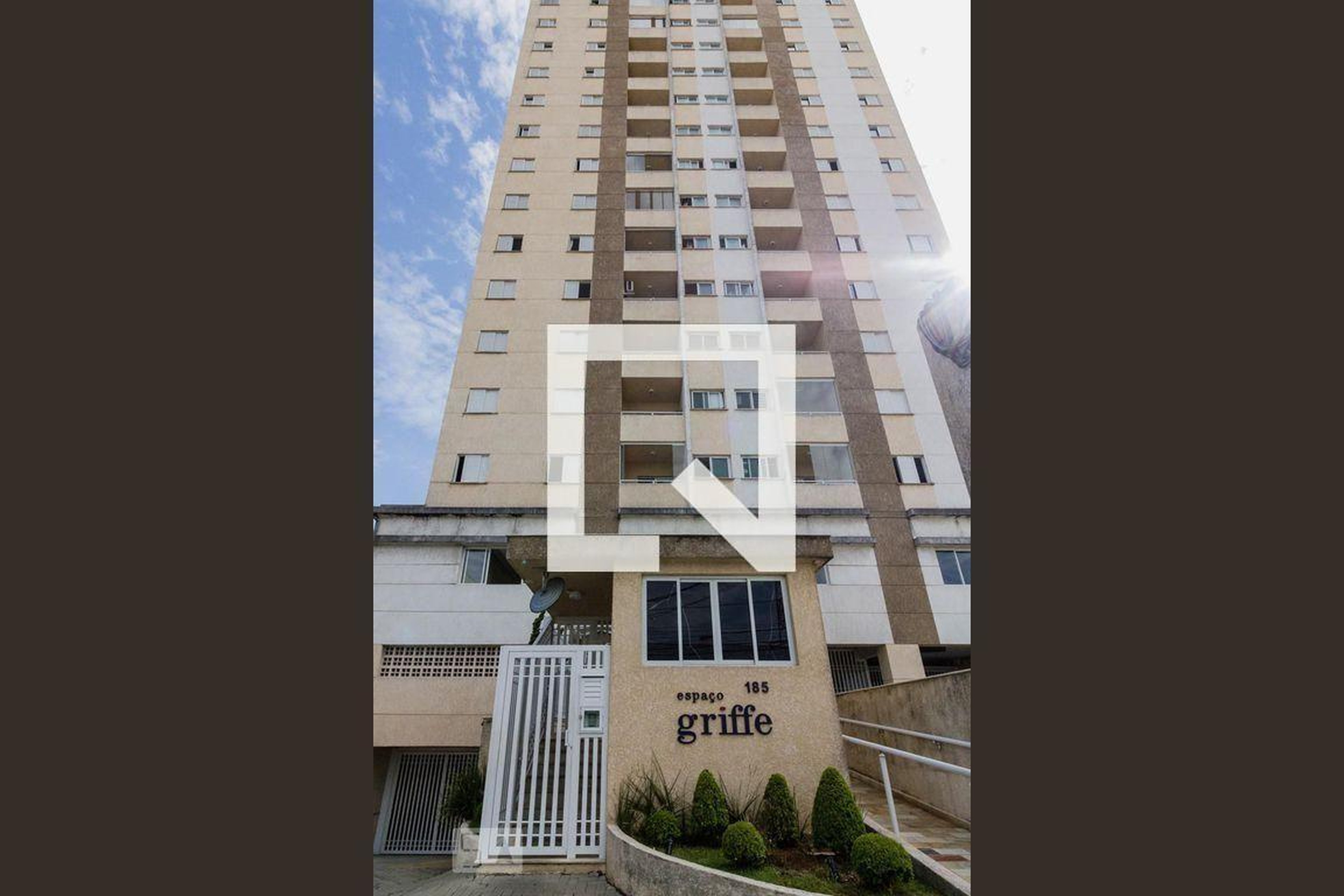 Fachada Condomínio em Rua Wenceslau Braz, 112