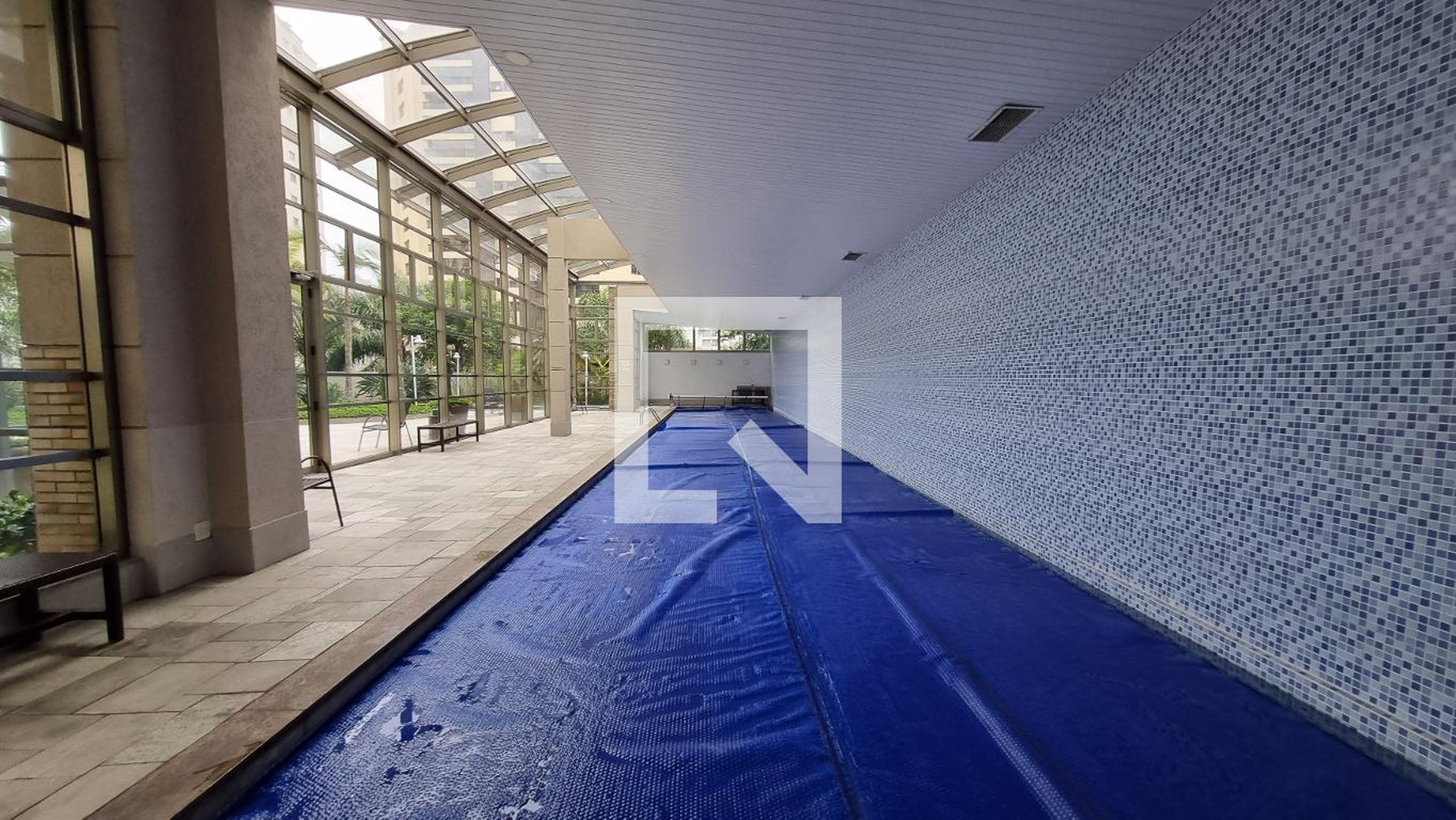 Piscina Coberta - Edifício Platinum