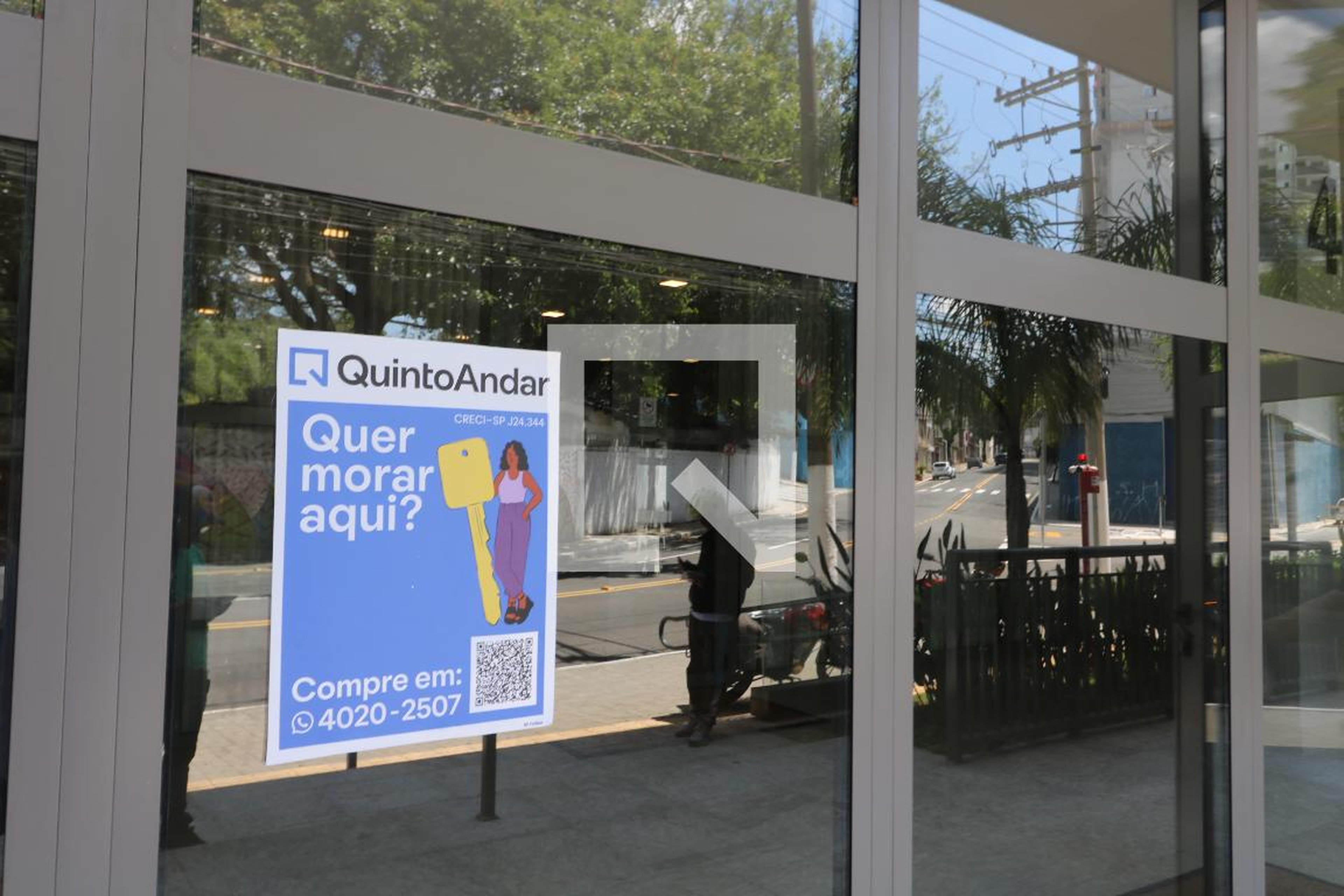 Fachada Condomínio em Rua Pero Lopes Lobo, 1004