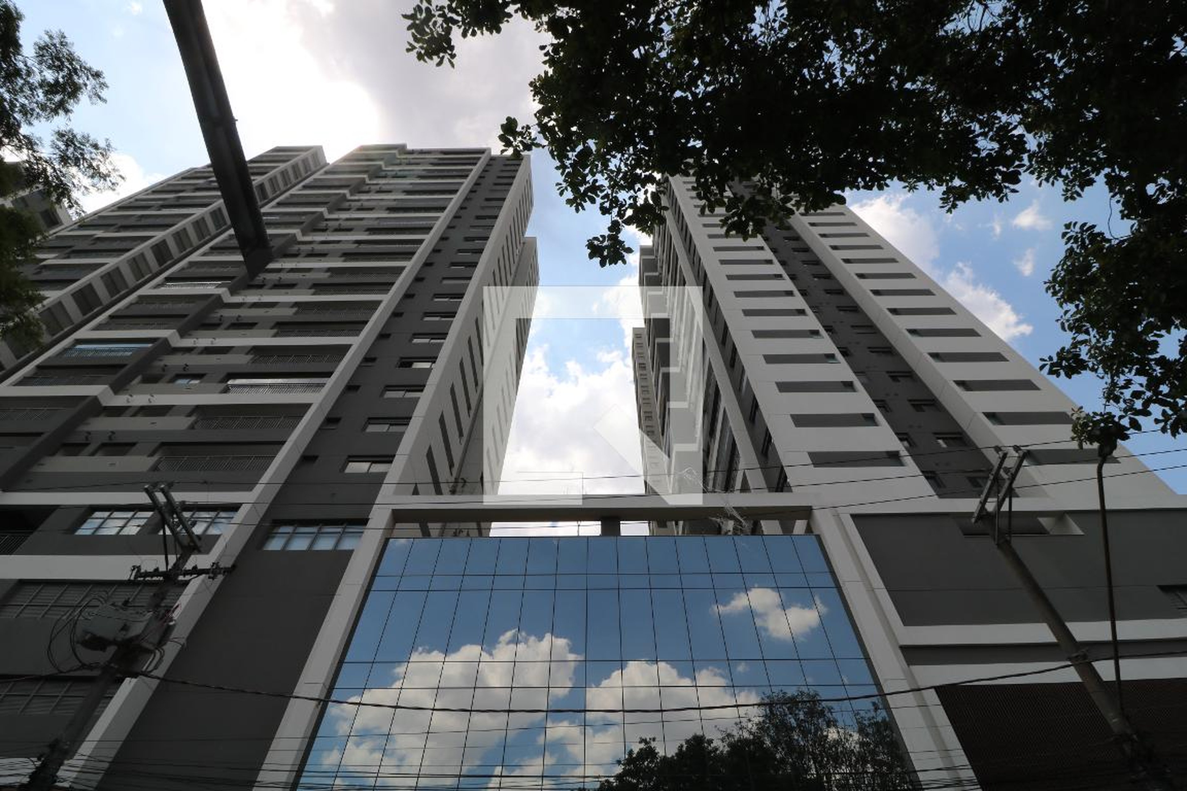 Fachada do Prédio Condomínio em Rua Pero Lopes Lobo, 1004