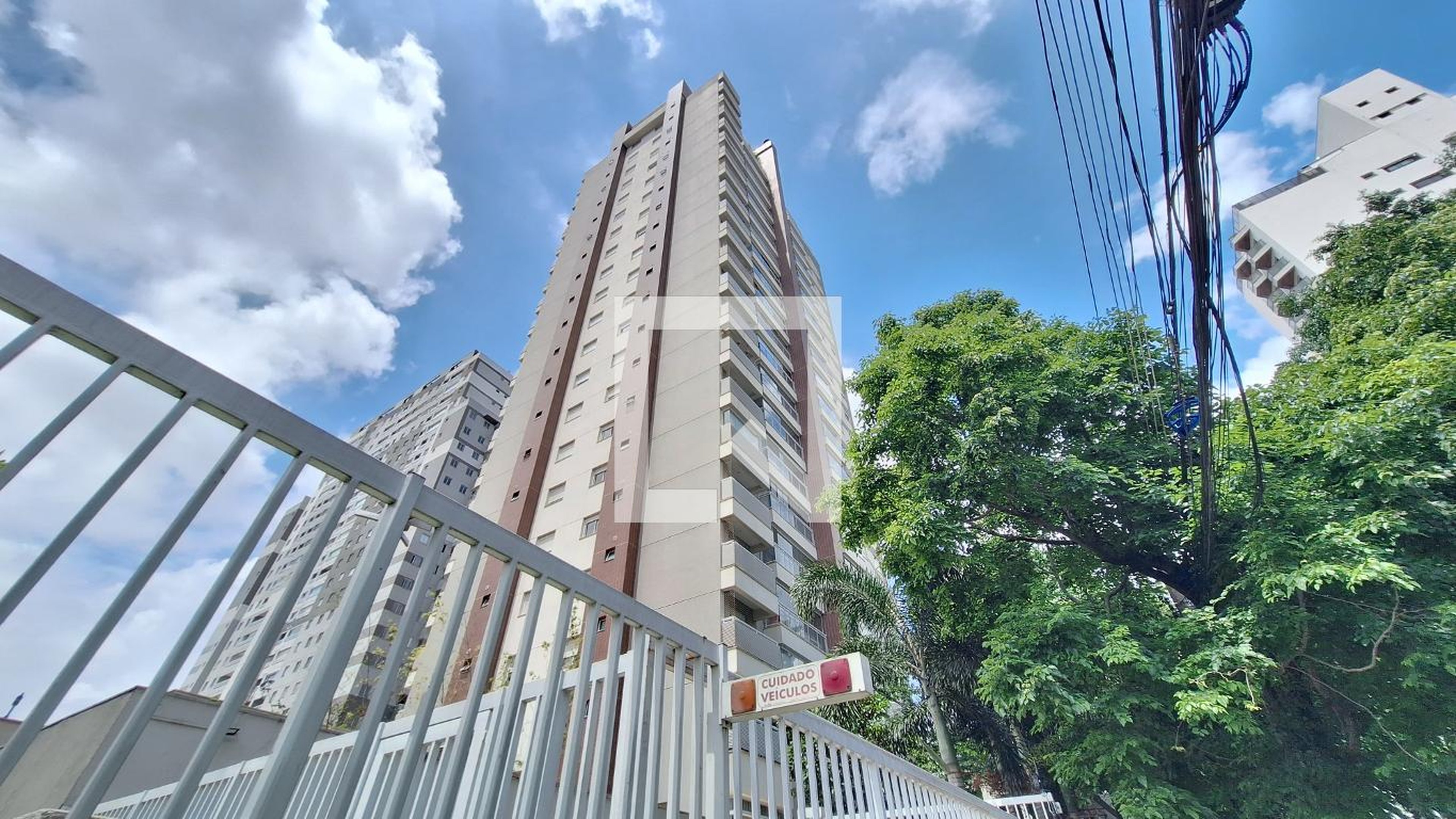 Fachada do Prédio Condomínio Easy Vila Romana