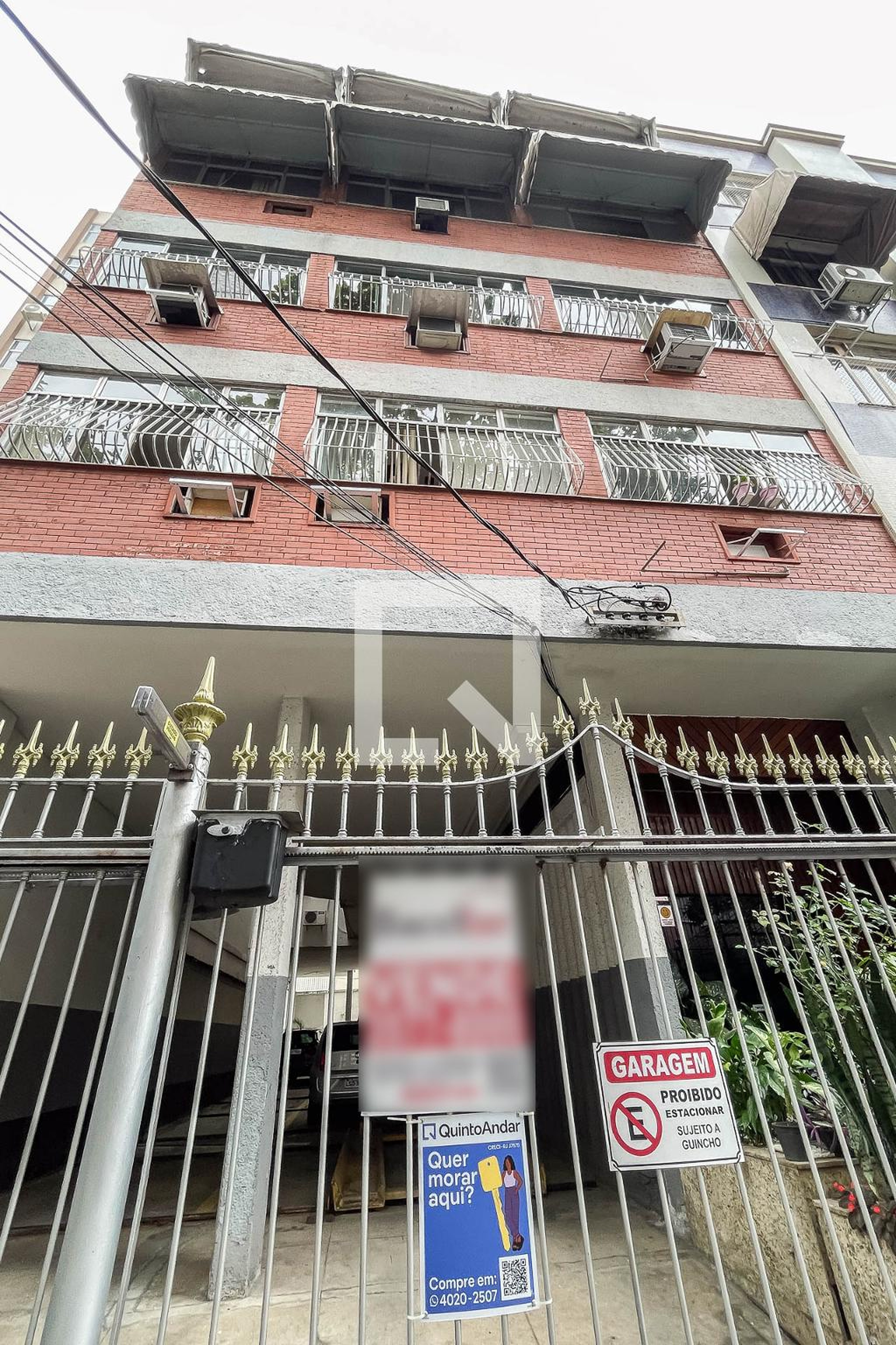 Fachada Condomínio em Rua Conselheiro Zenha, 56