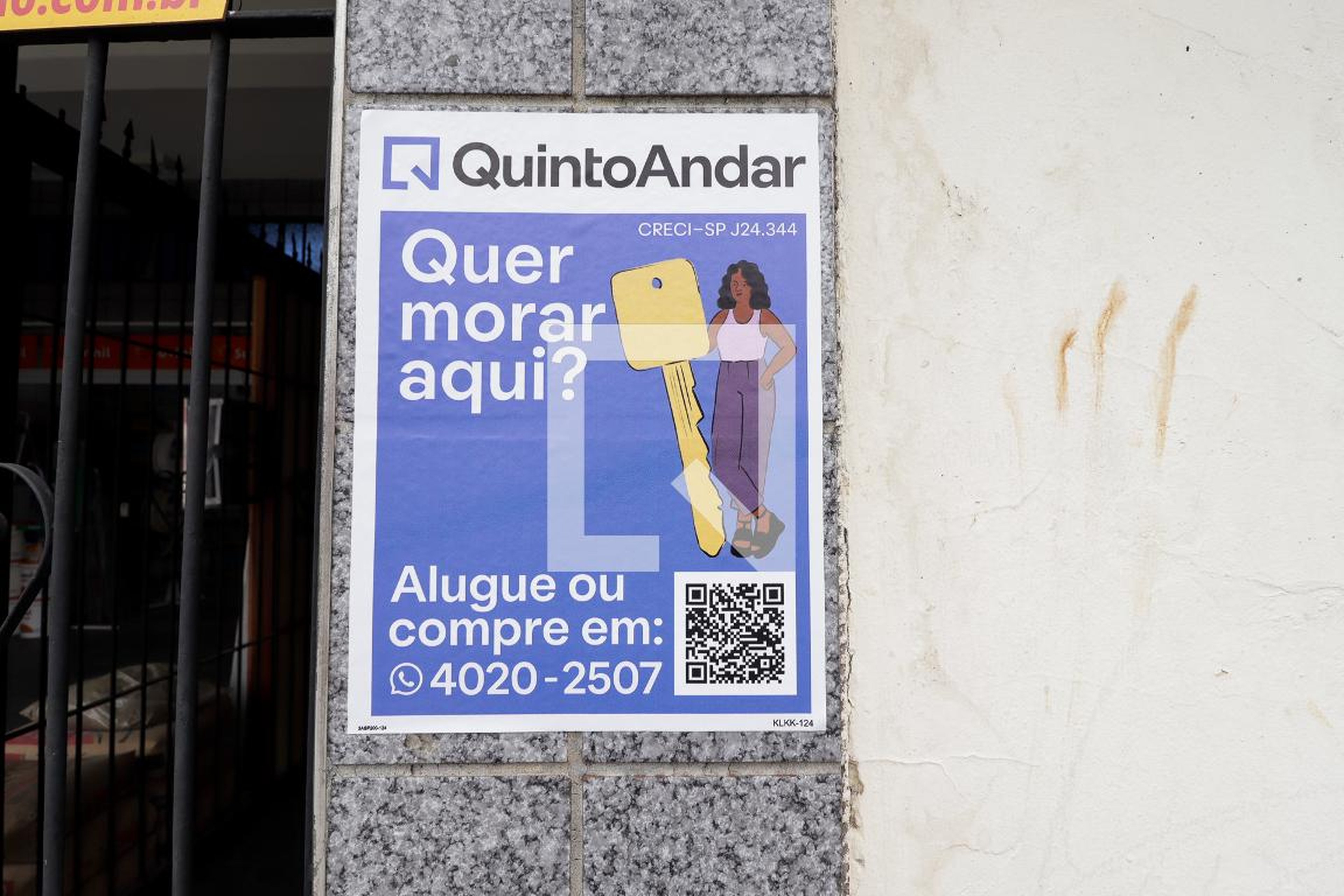 Fachada Condomínio em Avenida Parada Pinto, 824