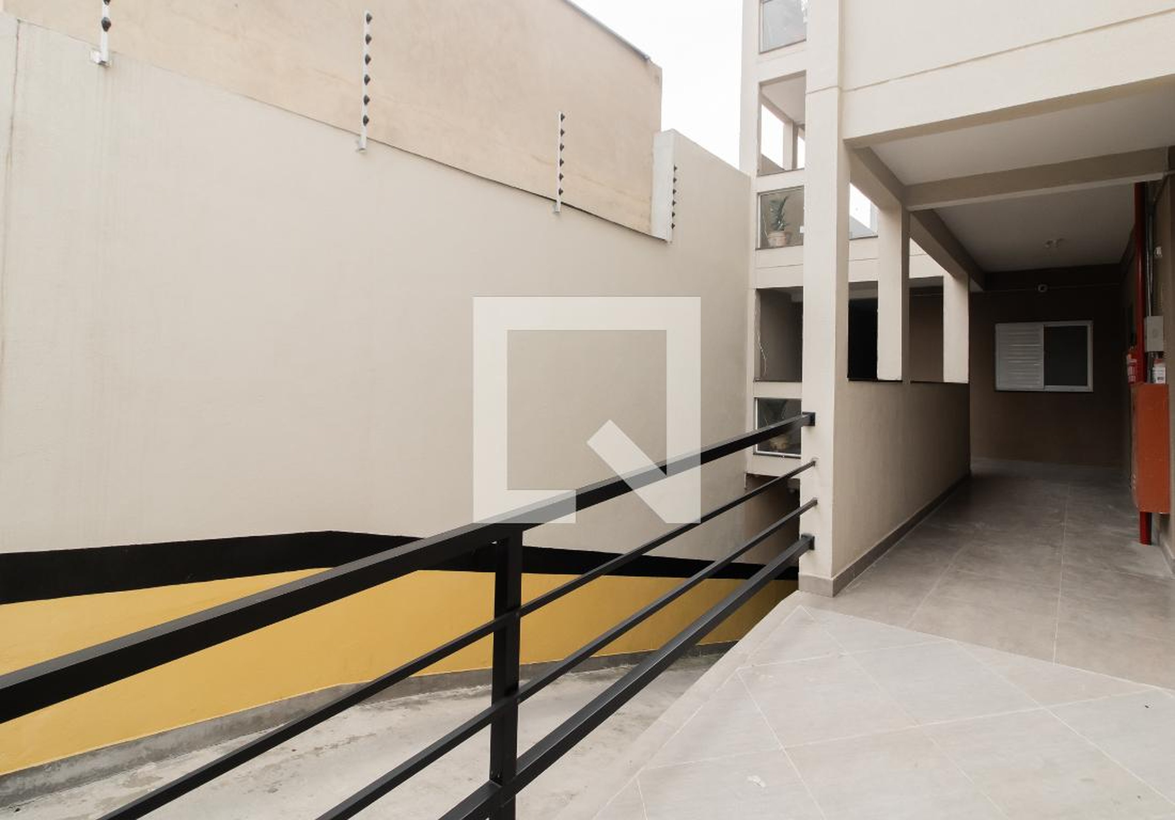 Entrada Condomínio em Avenida Brasílio Pereira de Melo, 518