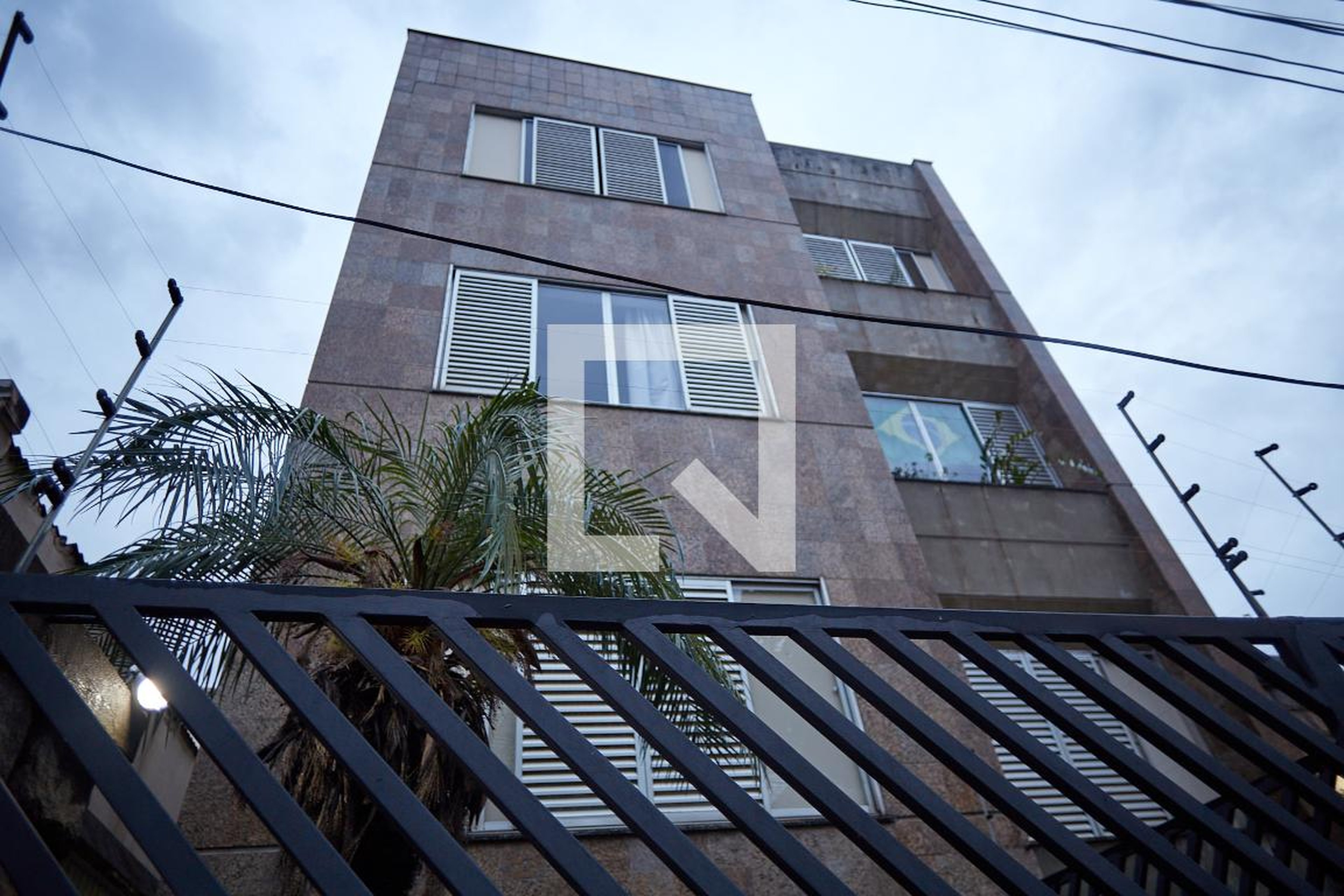 Fachada Condomínio em Rua Tenente Anastácio de Moura, 958