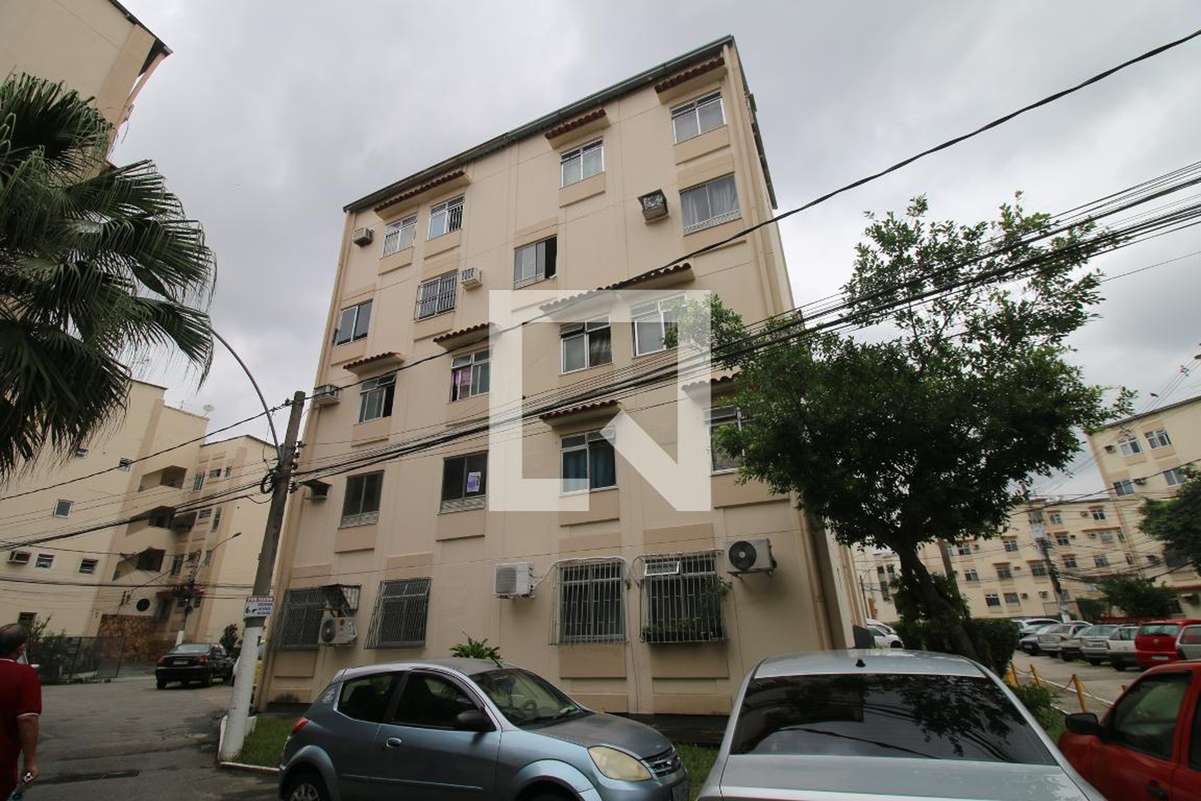 Fachada do Prédio Condomínio em Avenida Brasil, 17