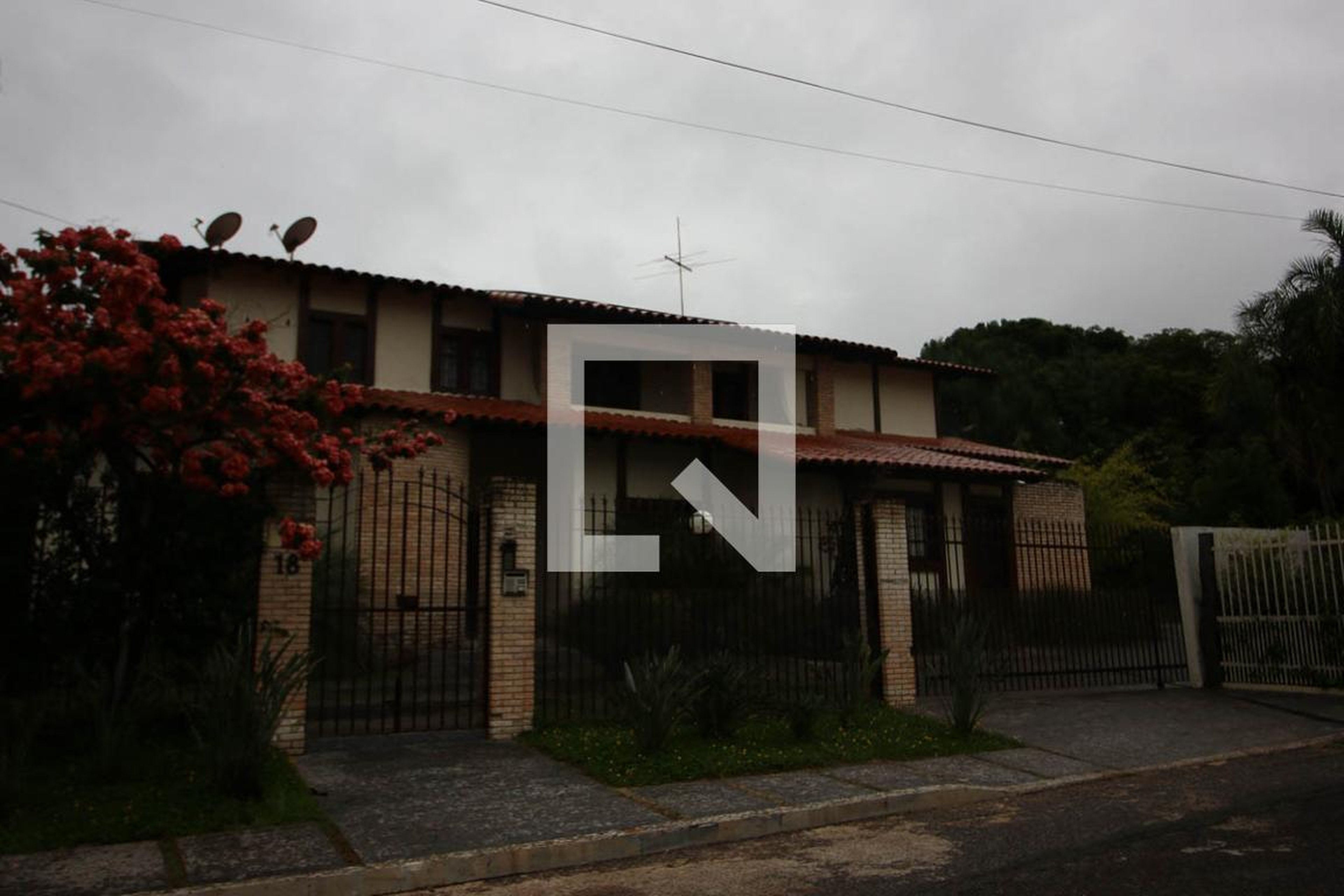 Fachada Condomínio em Shis Qi 23 Conjunto 3, 18