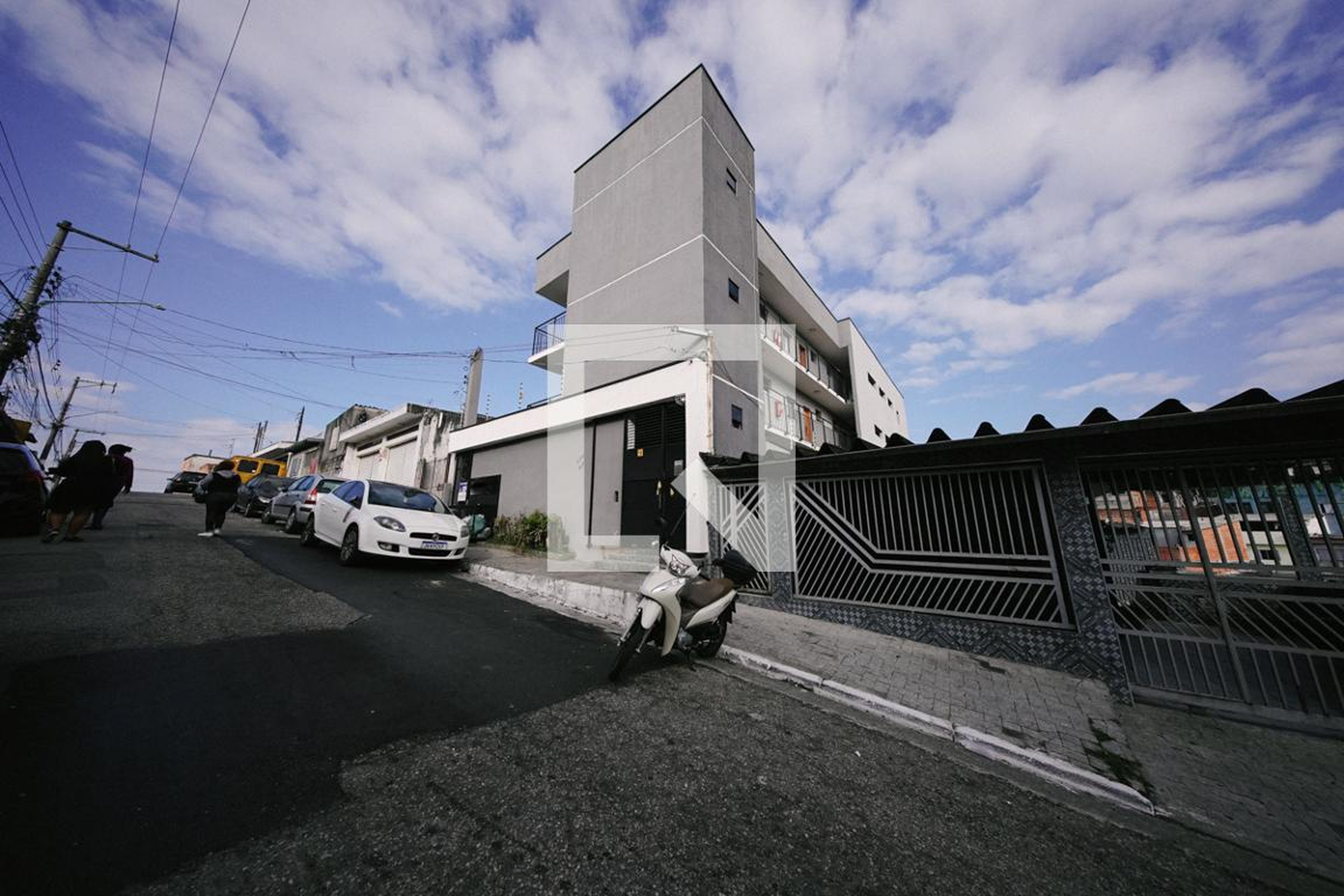 Fachada Condomínio em Rua Manuel Mendes Ribeiro, 371