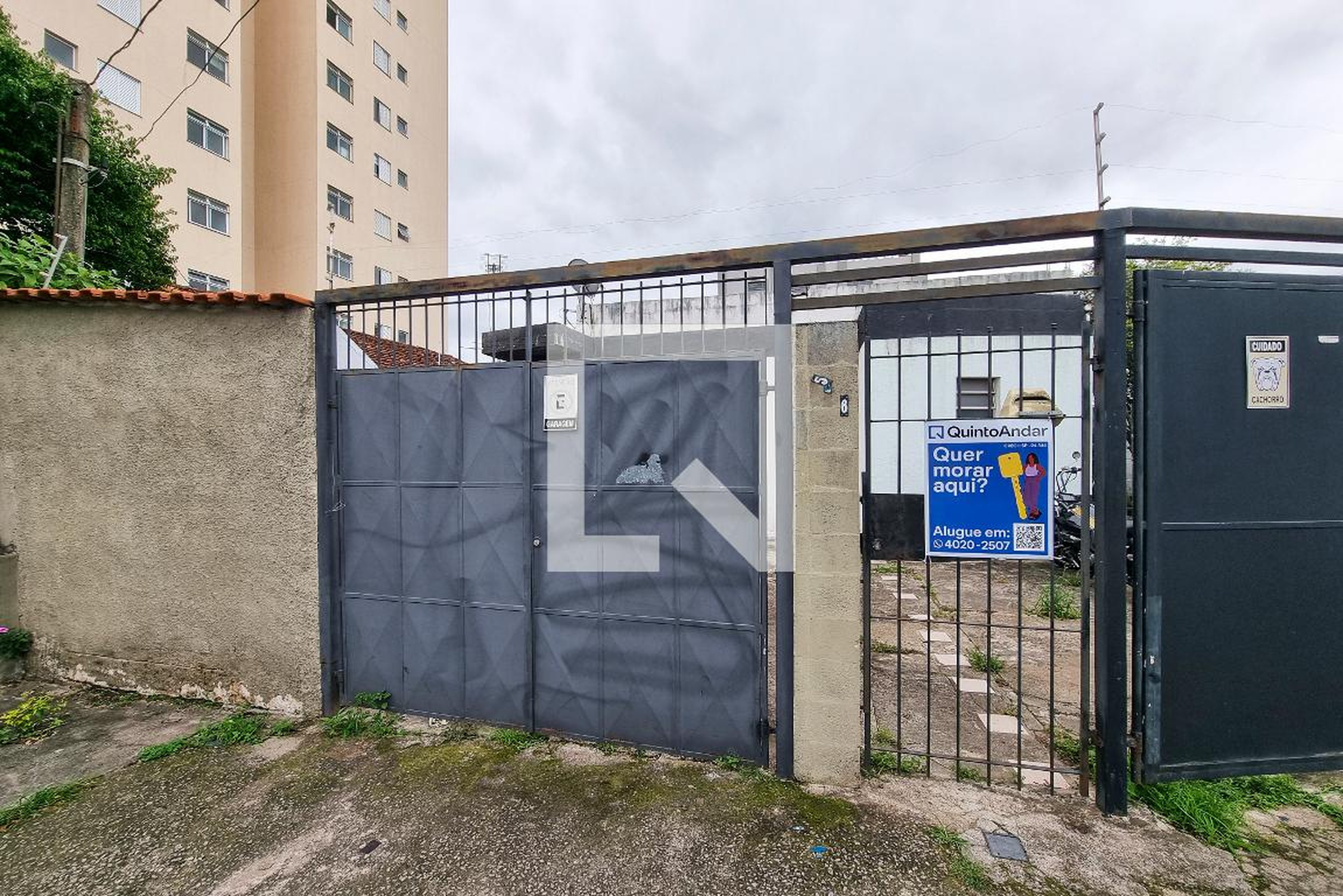 Fachada Condomínio em Rua Mar Del Plata, 576