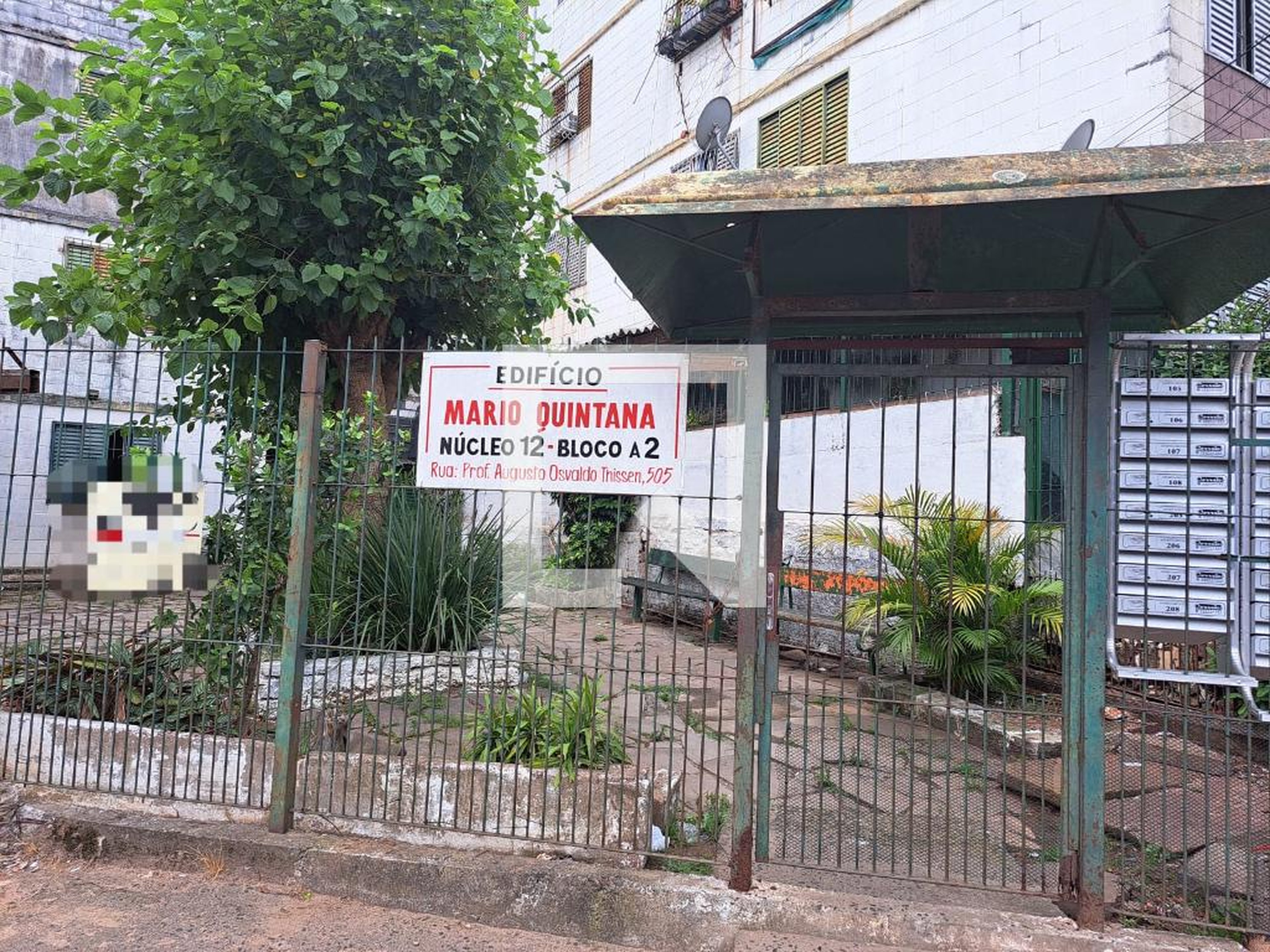 Fachada Condomínio em Rua Professor Augusto Osvaldo Thiesen, 505