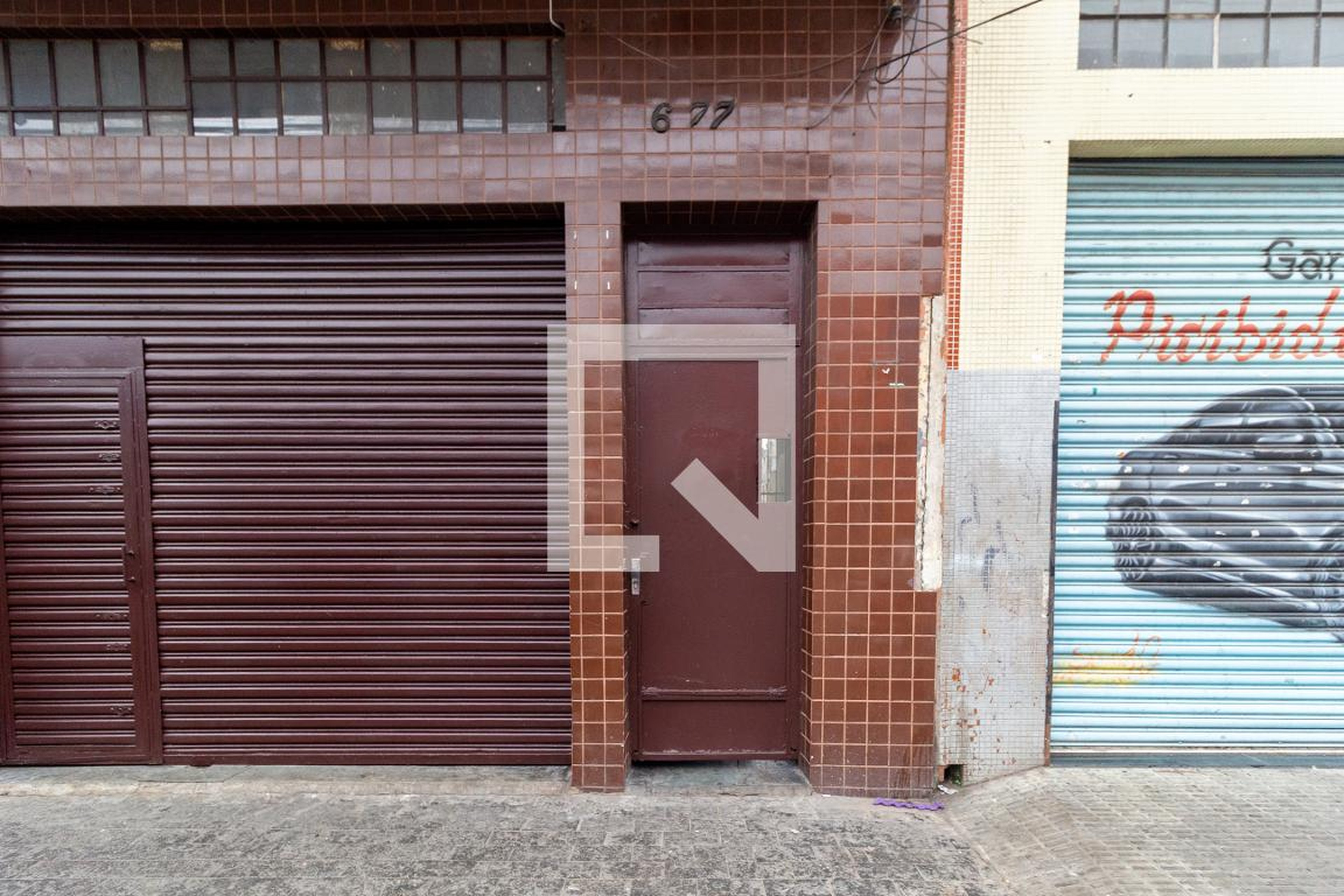 Fachada Condomínio em Rua 21 de Abril, 677