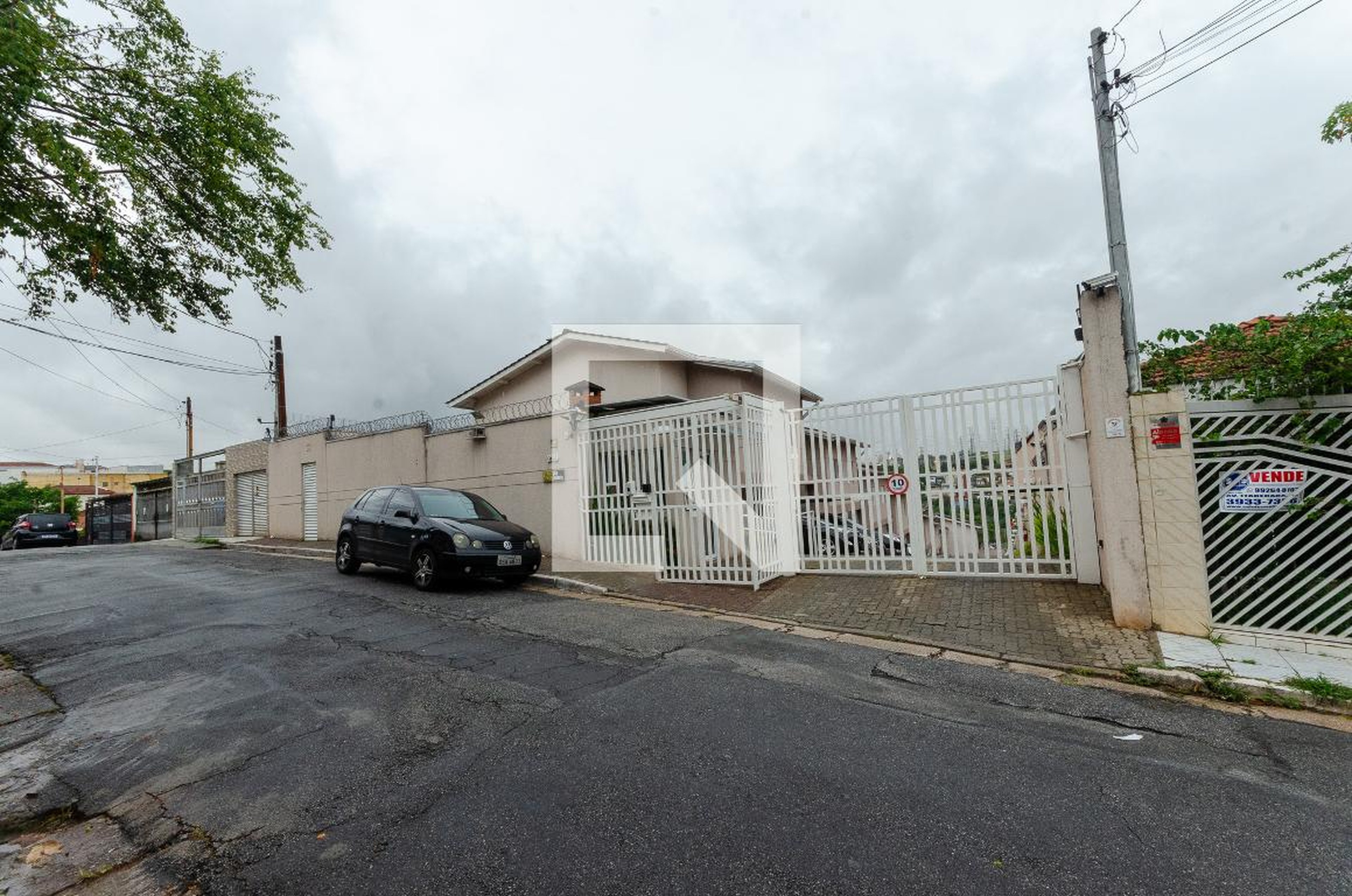 Fachada Condomínio em Rua Cecília da Silva, 219