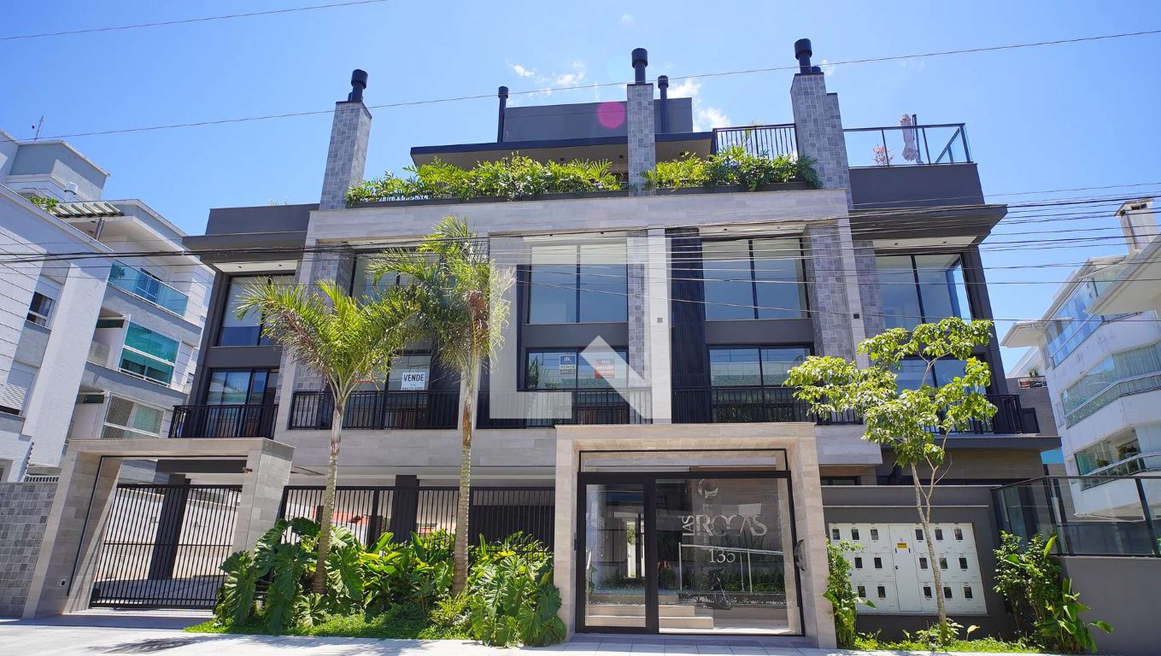 Fachada Condomínio em Rua Nicolau João de Abreu, 135