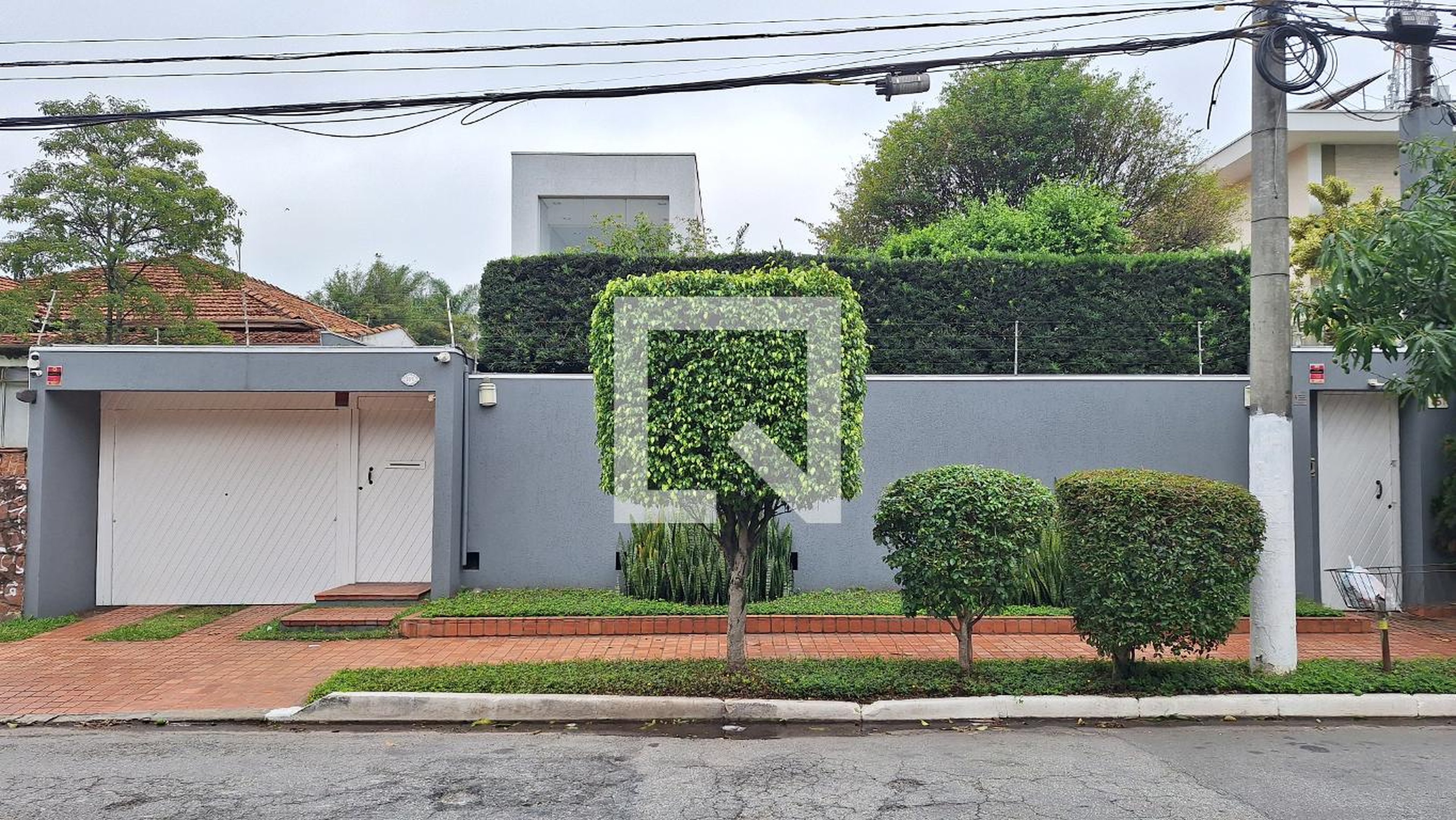 Fachada Condomínio em Rua Belmonte, 757