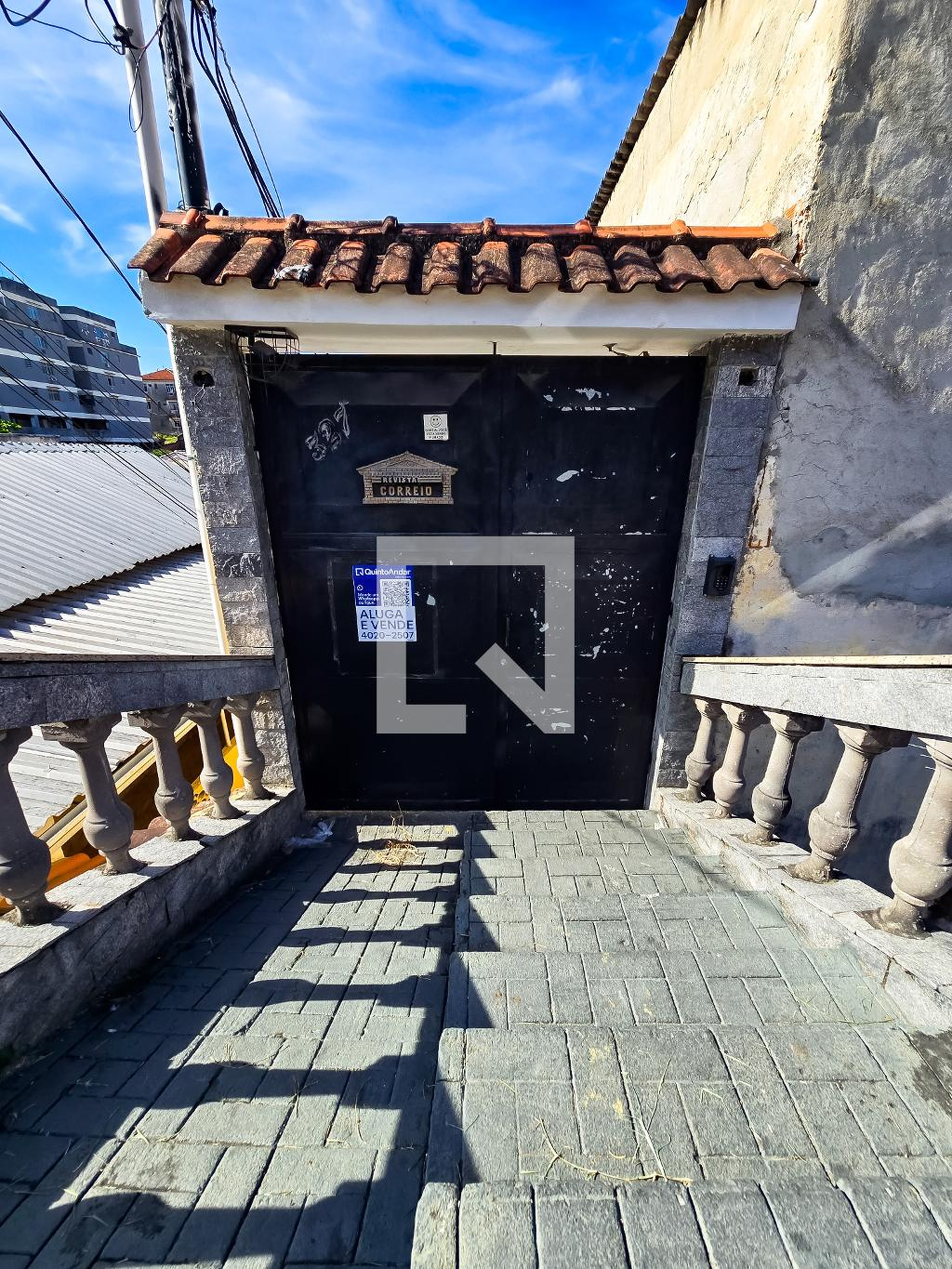 Fachada Condomínio em Rua da Capela, 327