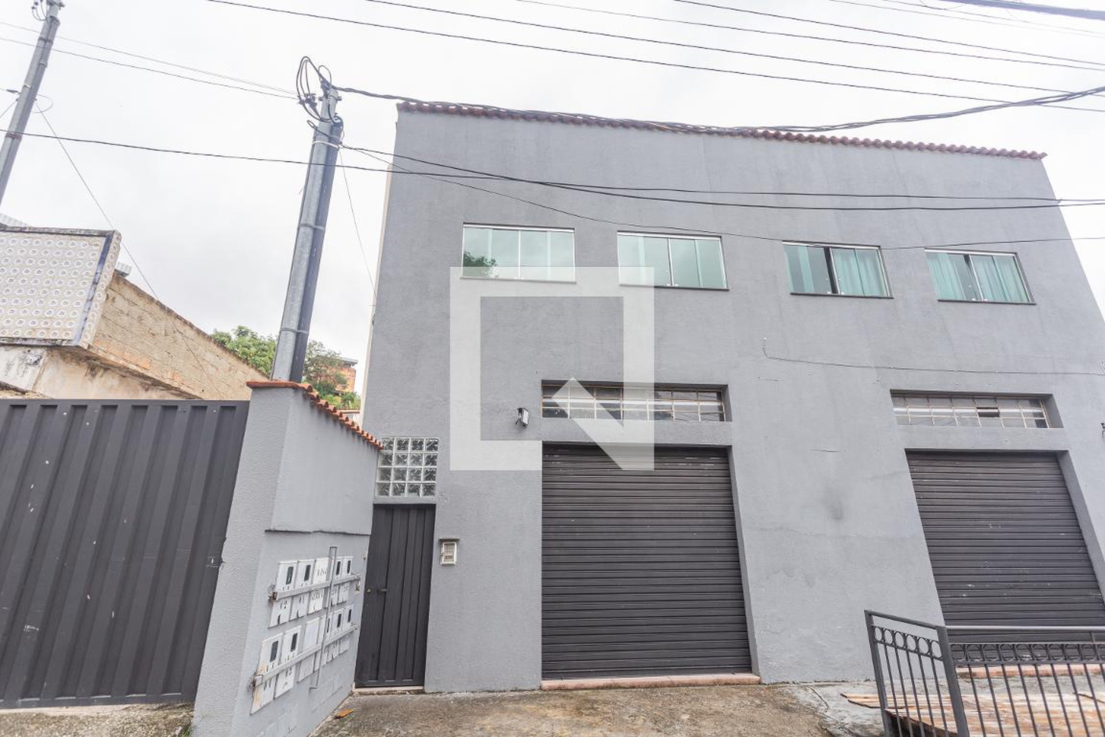 Fachada Condomínio em Rua Império, 10