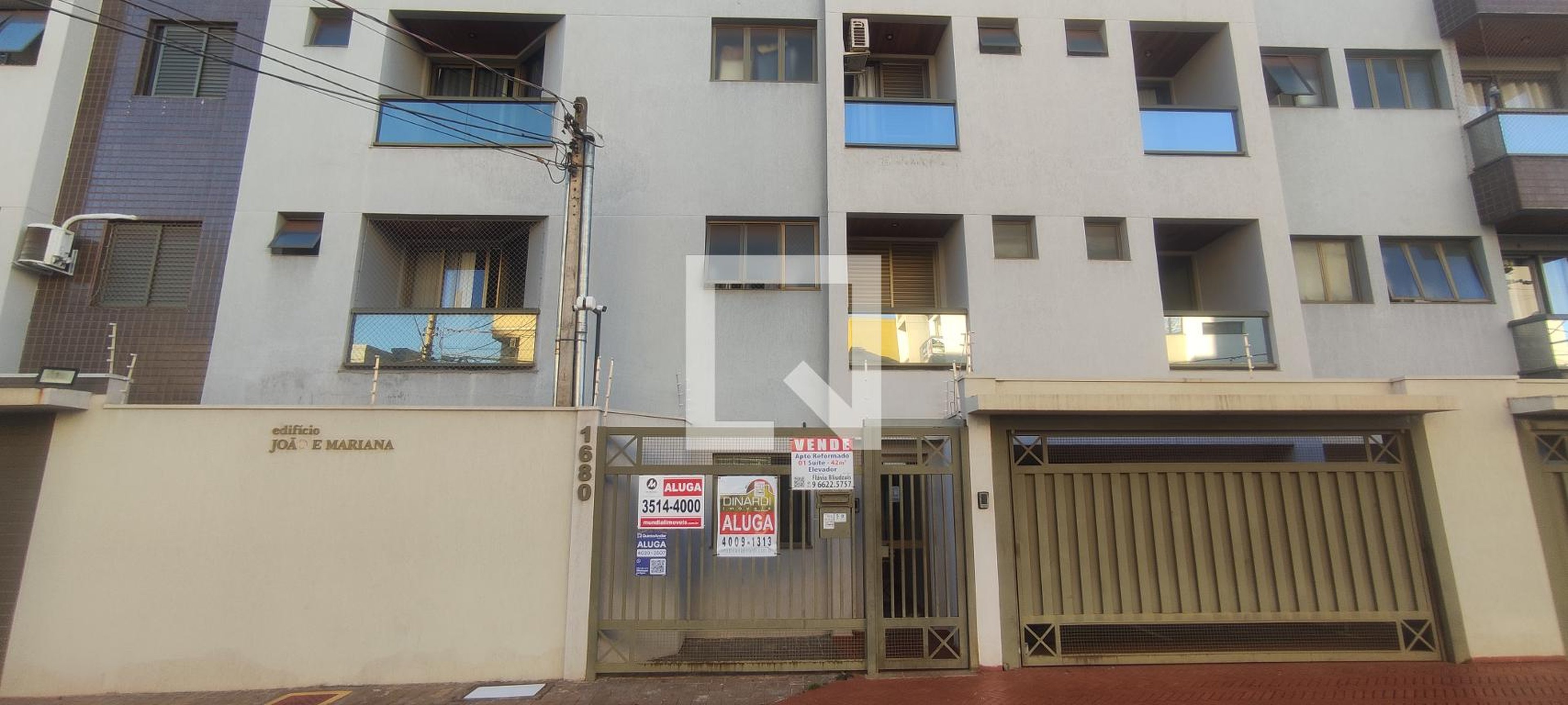 Fachada Condomínio em Rua Doutor Hortêncio Mendonça Ribeiro, 1680
