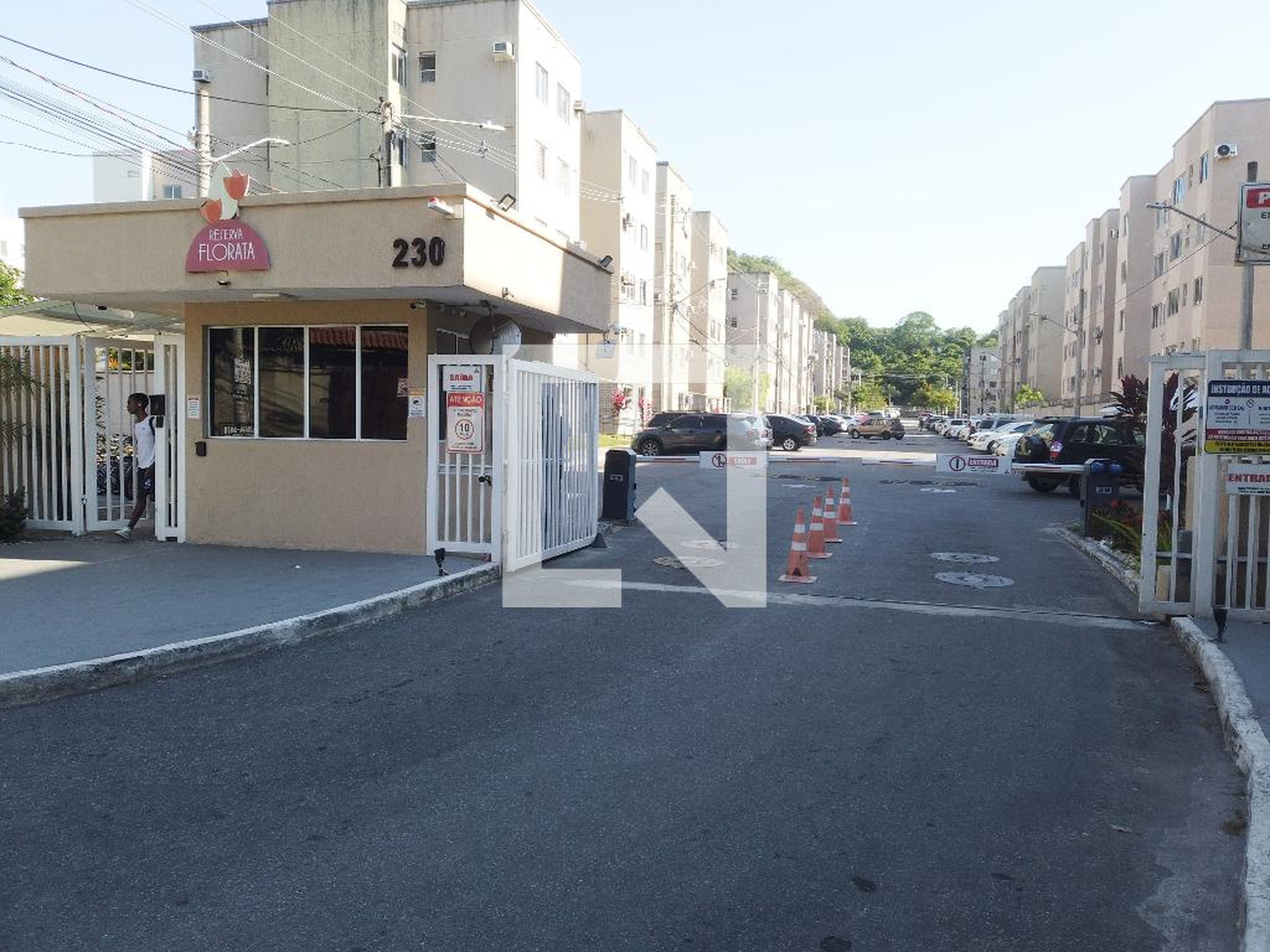 Fachada do Condomínio Condomínio Reserva Florata