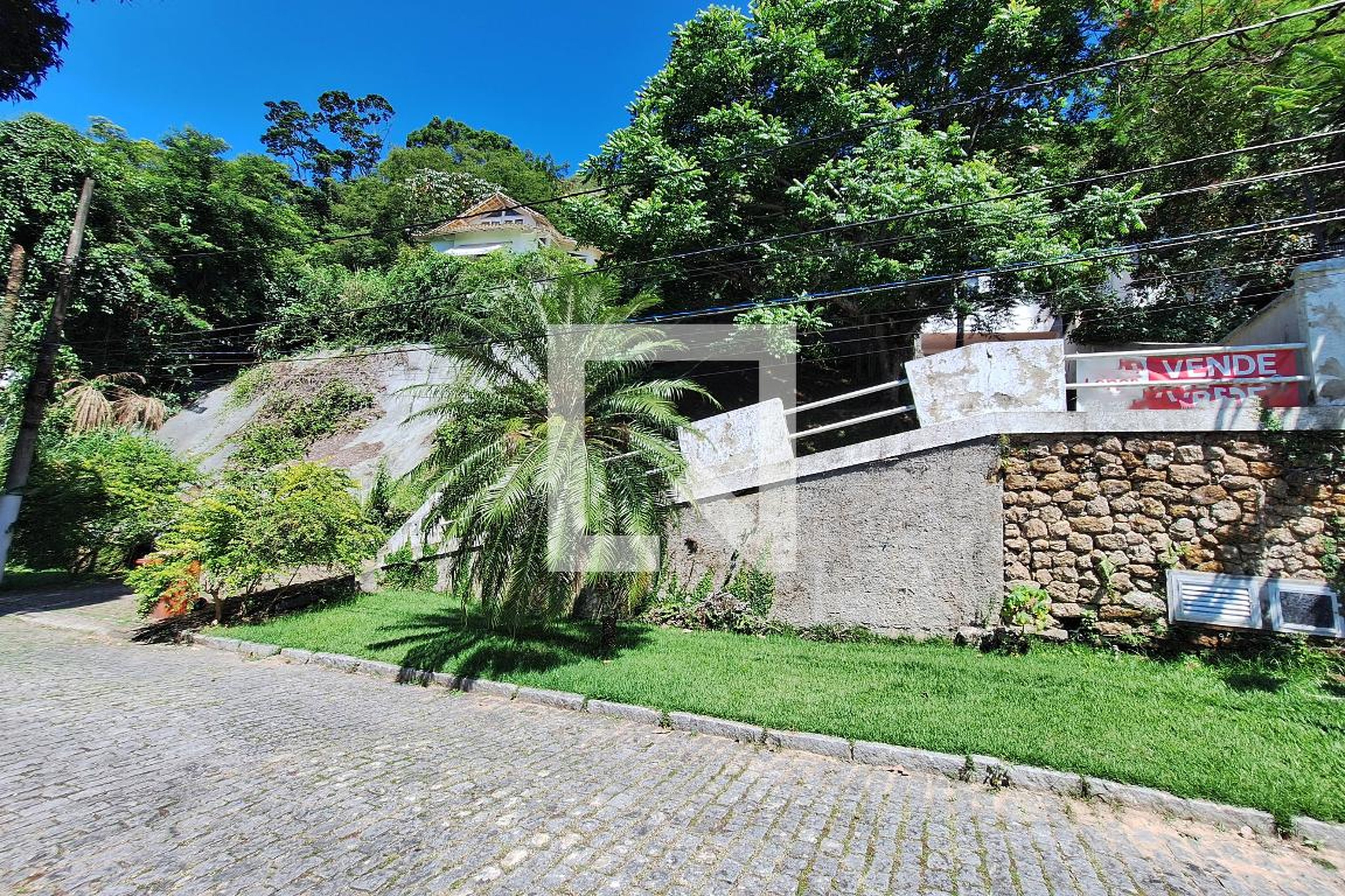 Fachada Condomínio Vila Floresta