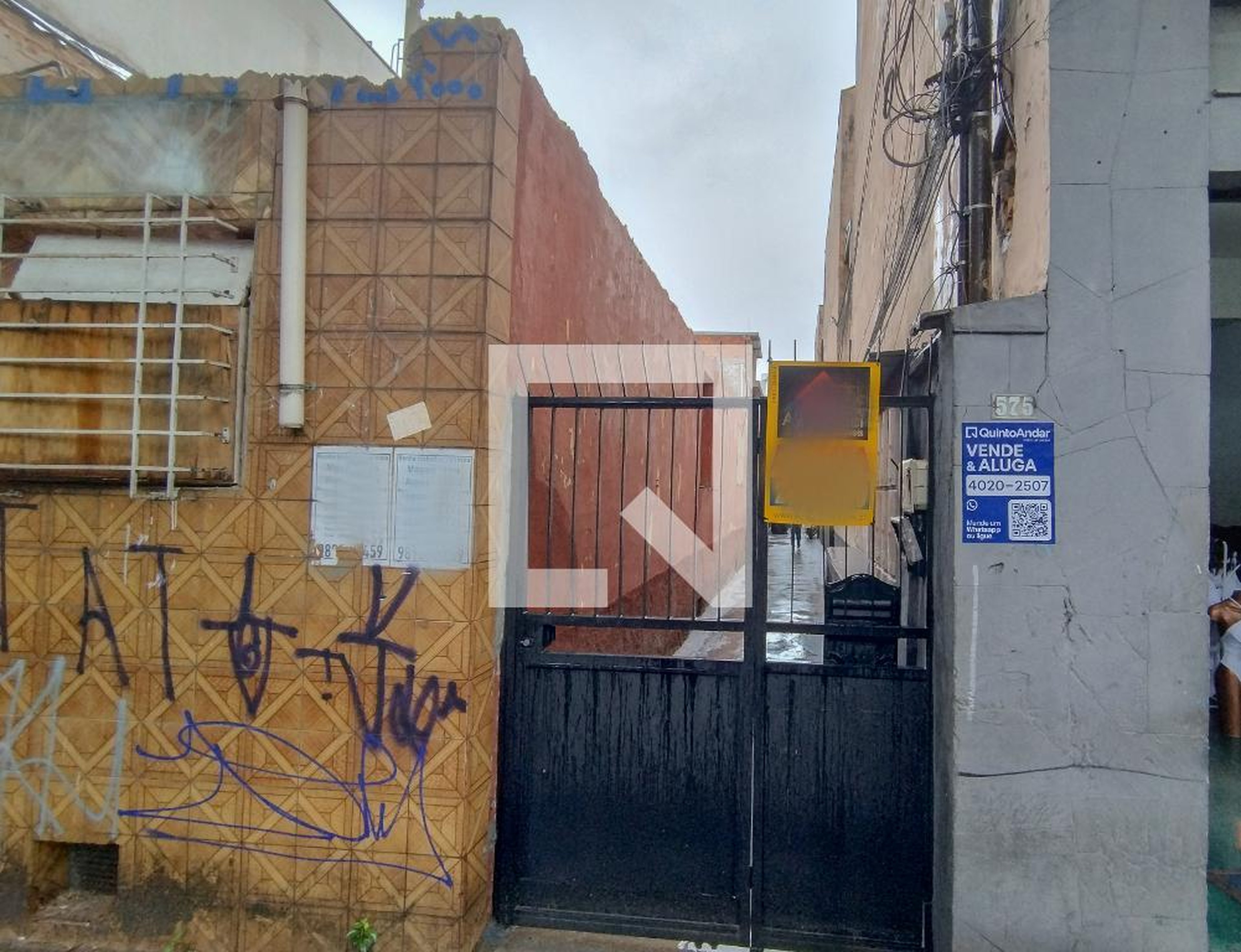 Fachada Condomínio em Rua Doutor Clementino, 575