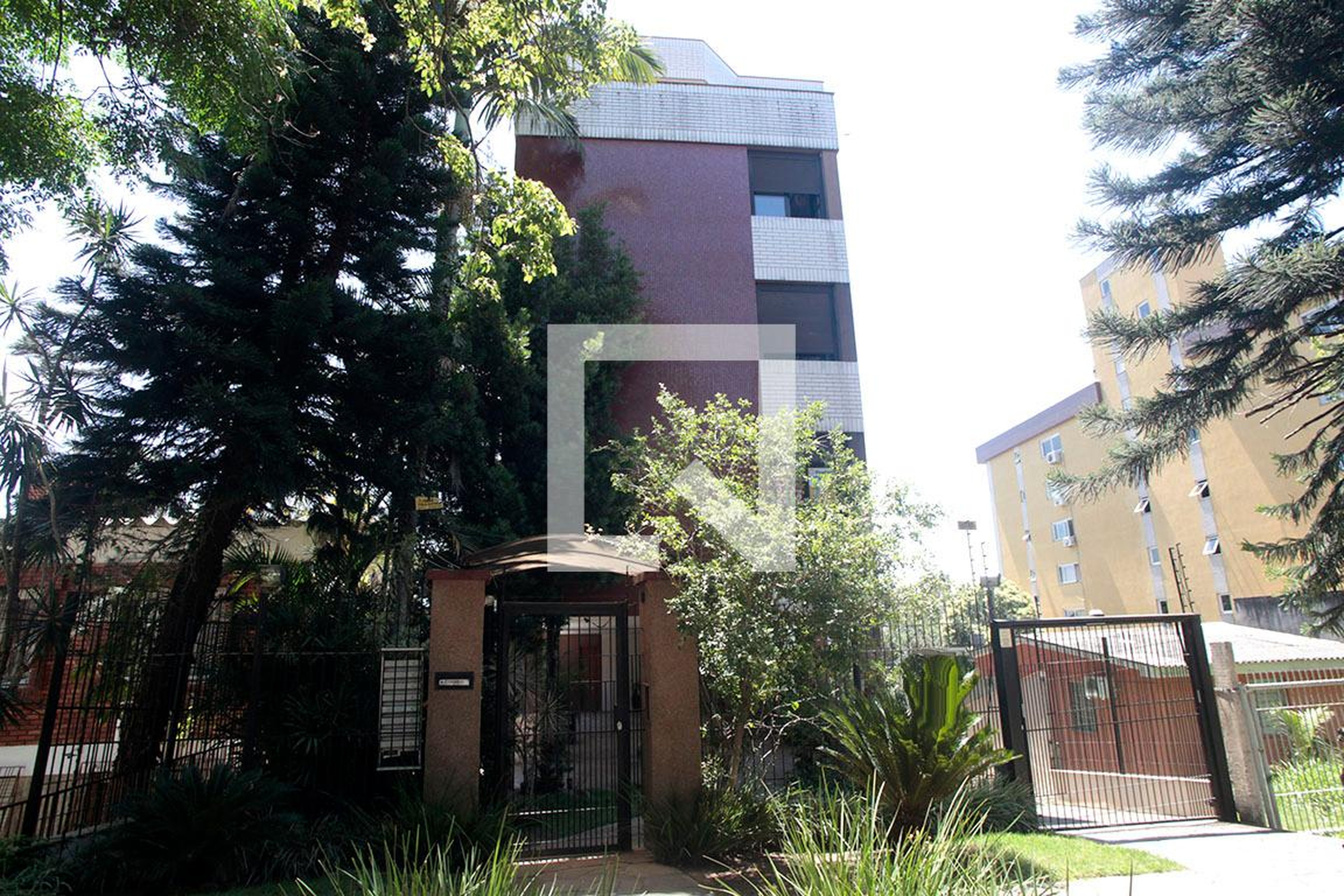 Fachada Condomínio em Rua Isidoro Tressi, 556