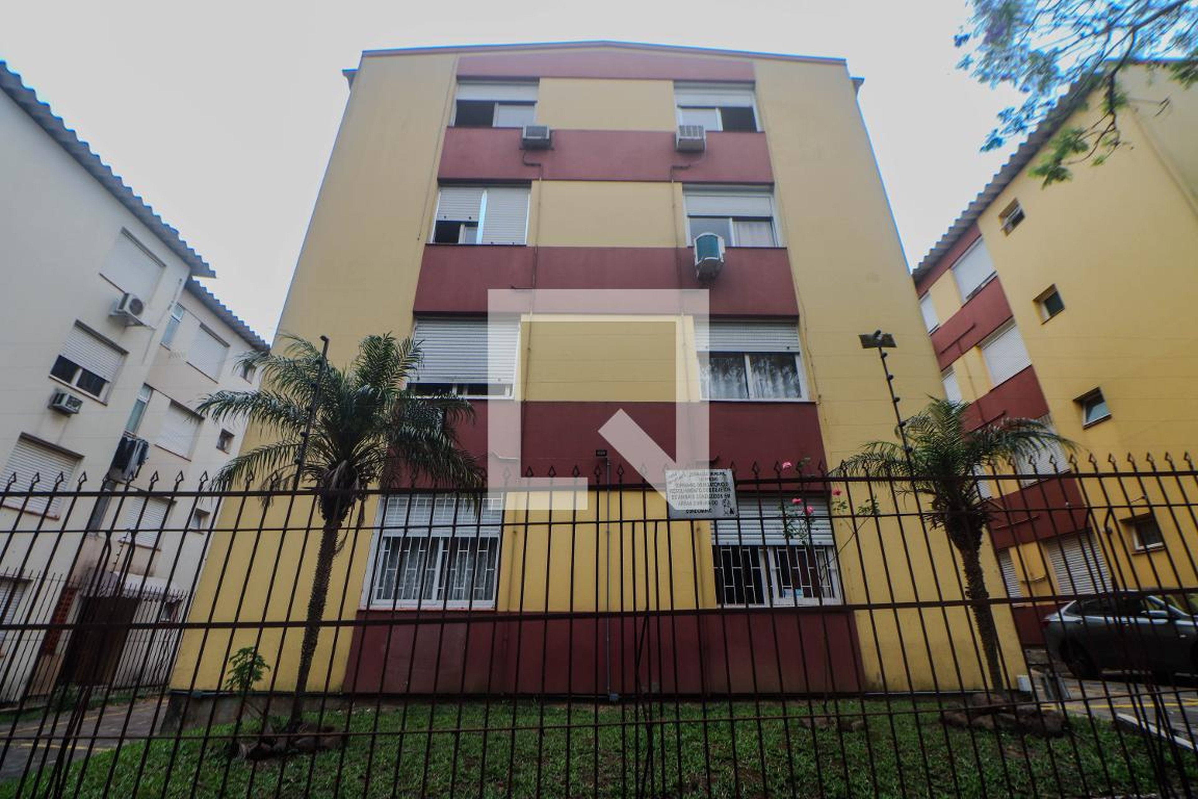 Fachada Condomínio em Rua Ângelo Crivellaro, 680