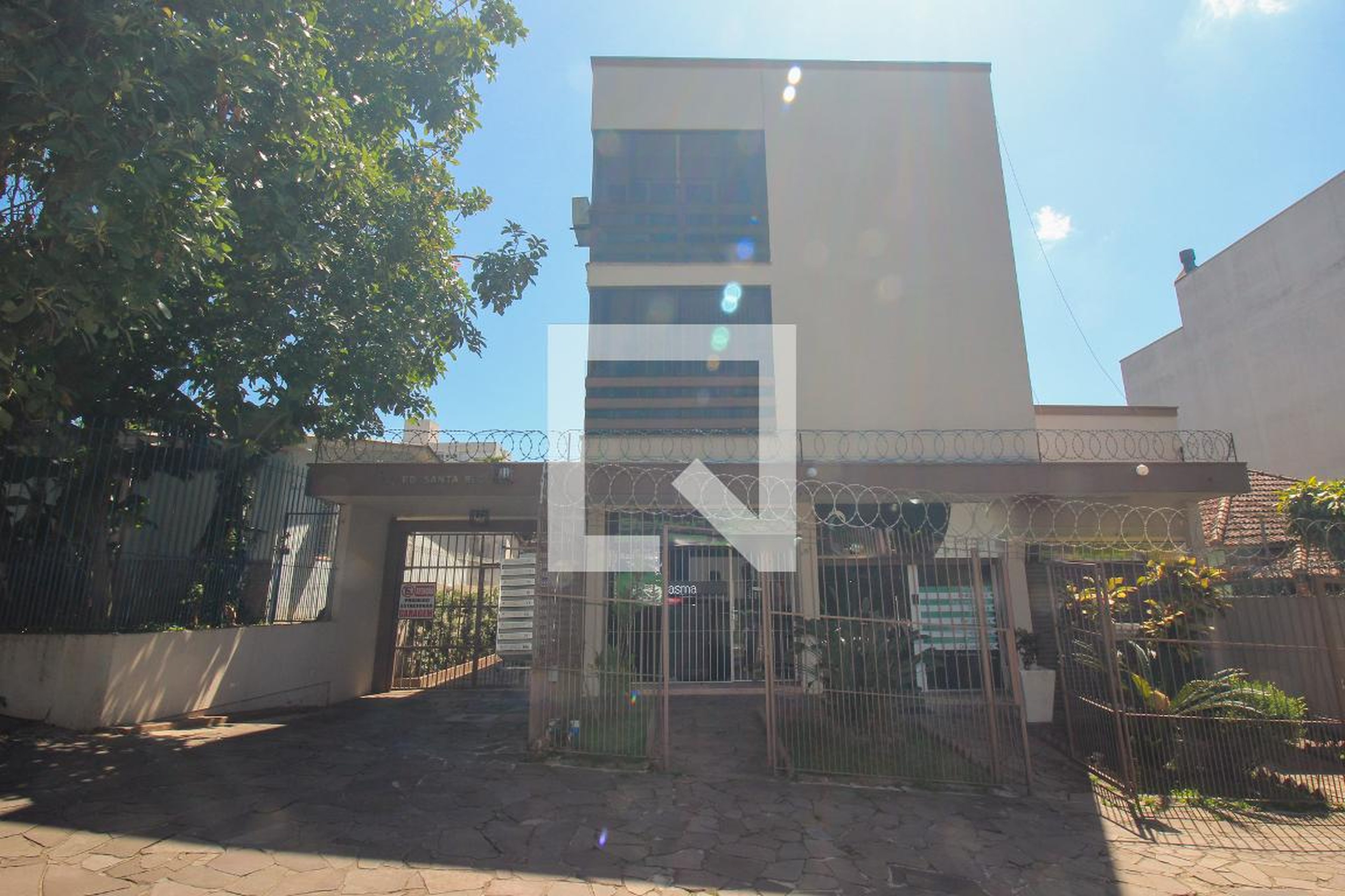 Fachada do Prédio Condomínio em Rua Camaquã, 463