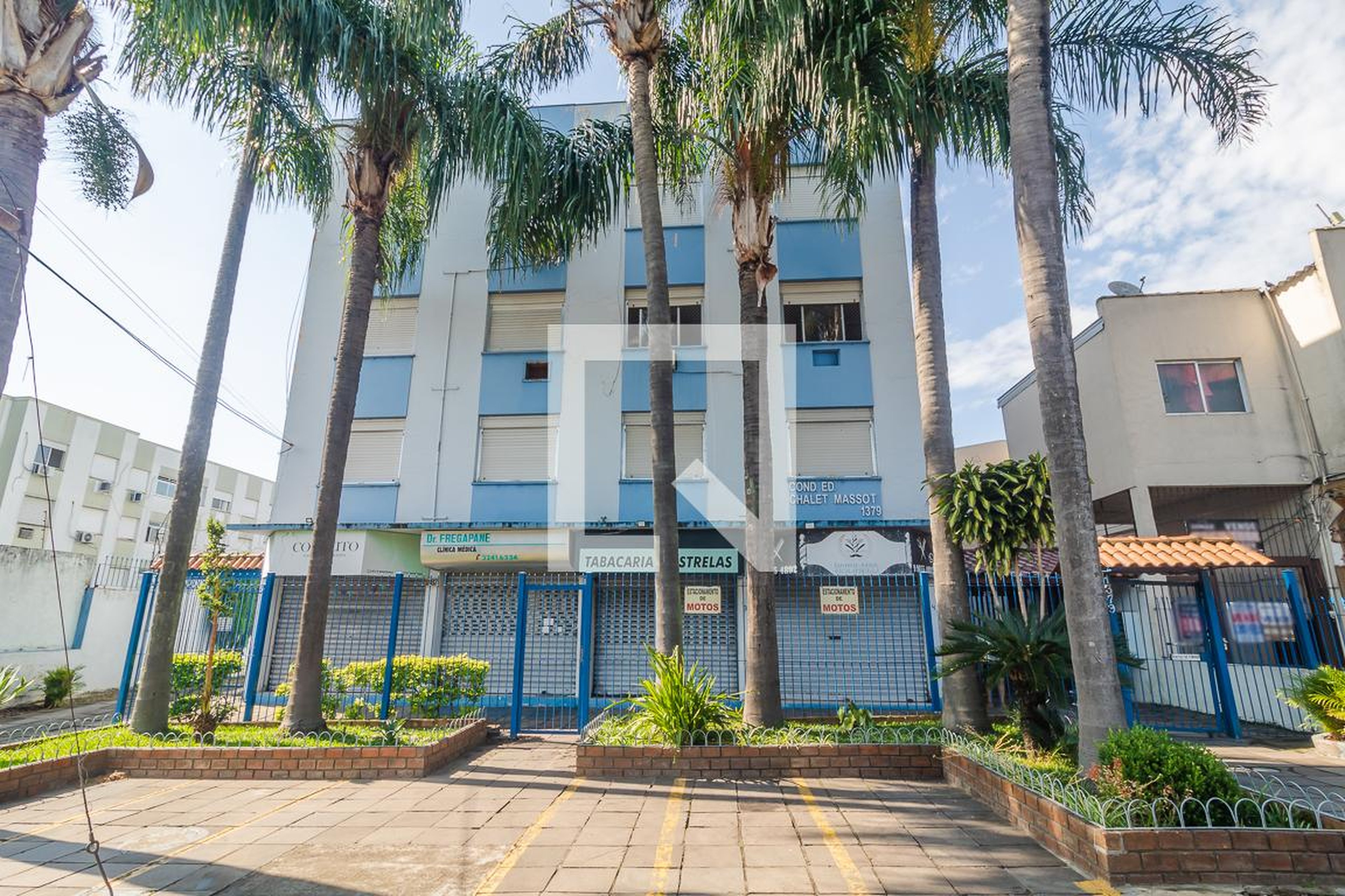 Fachada Condomínio em Rua Coronel Massot, 1379