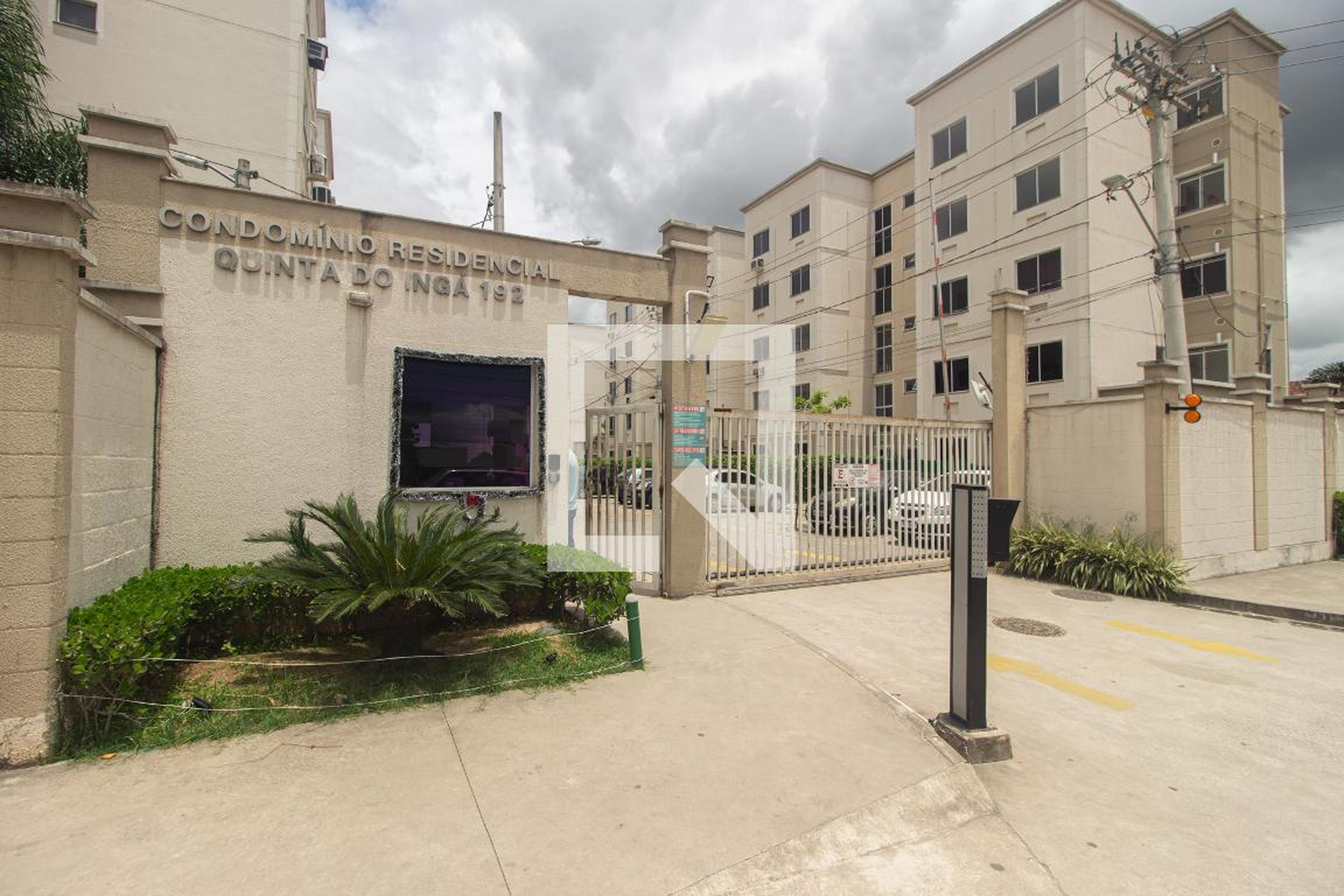 Fachada do condomínio Condomínio Quinta do Inga MCMV